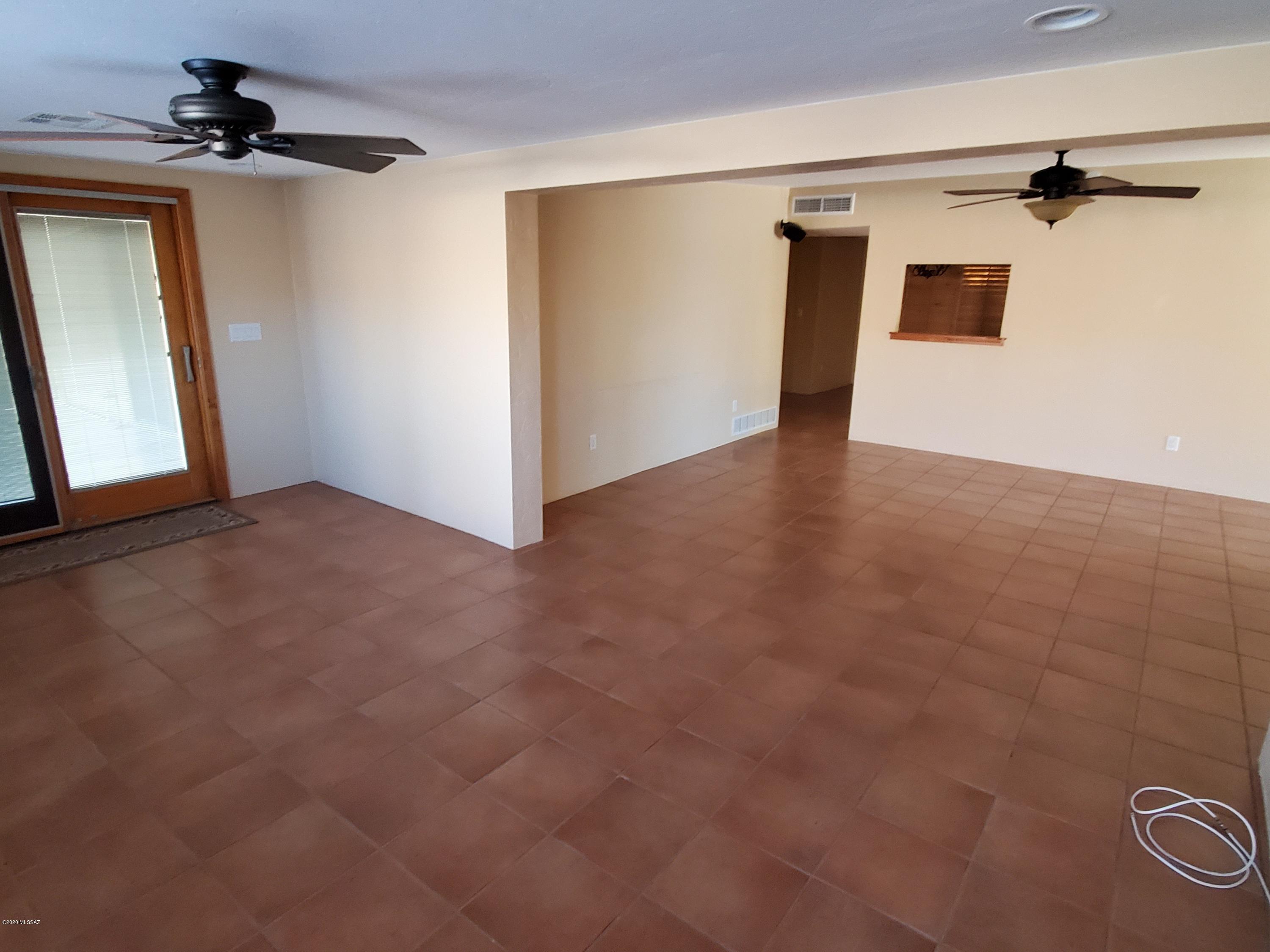 Solano Estates Unit 4 (1-98) - Residential Lease