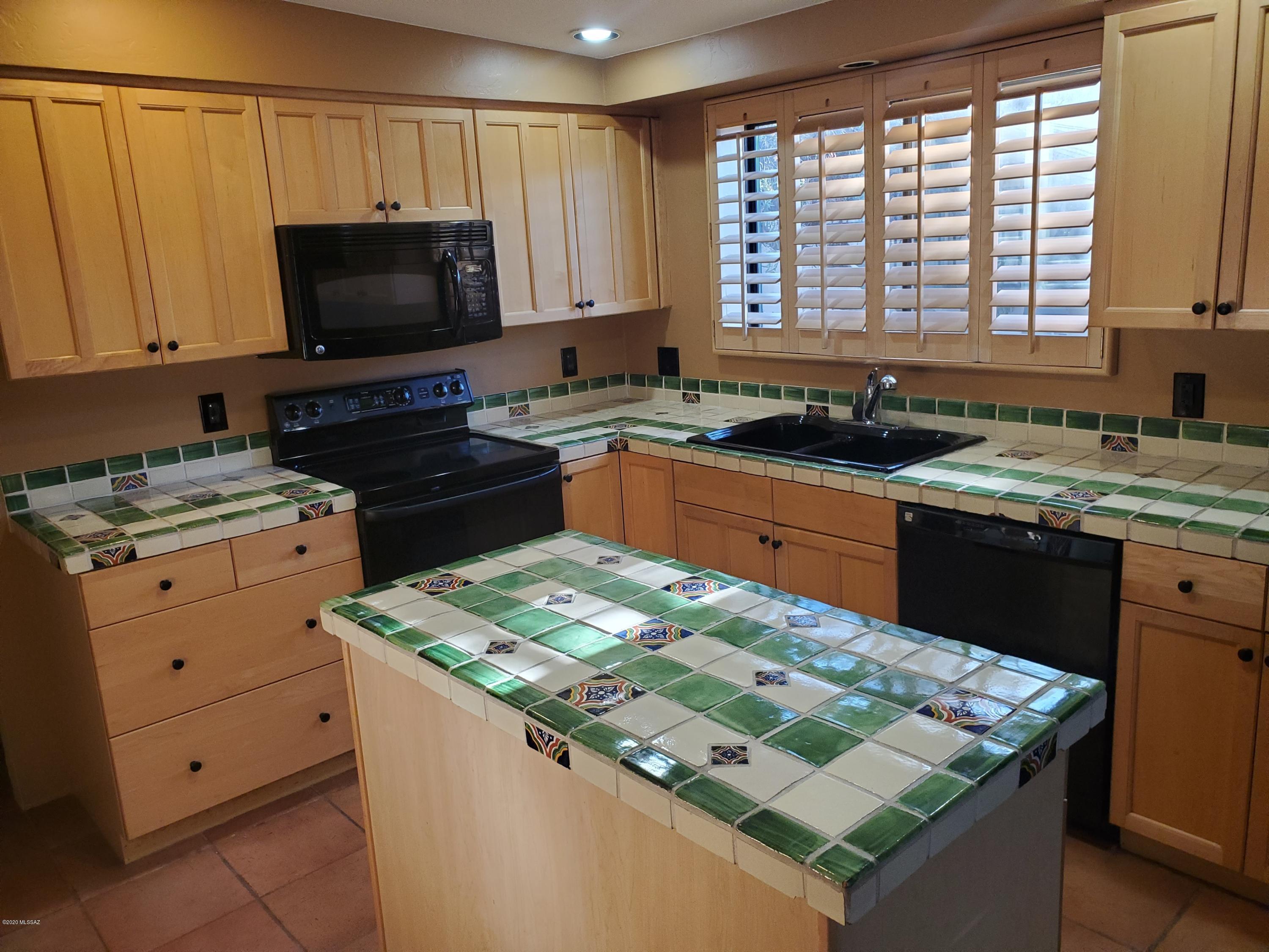 Solano Estates Unit 4 (1-98) - Residential Lease