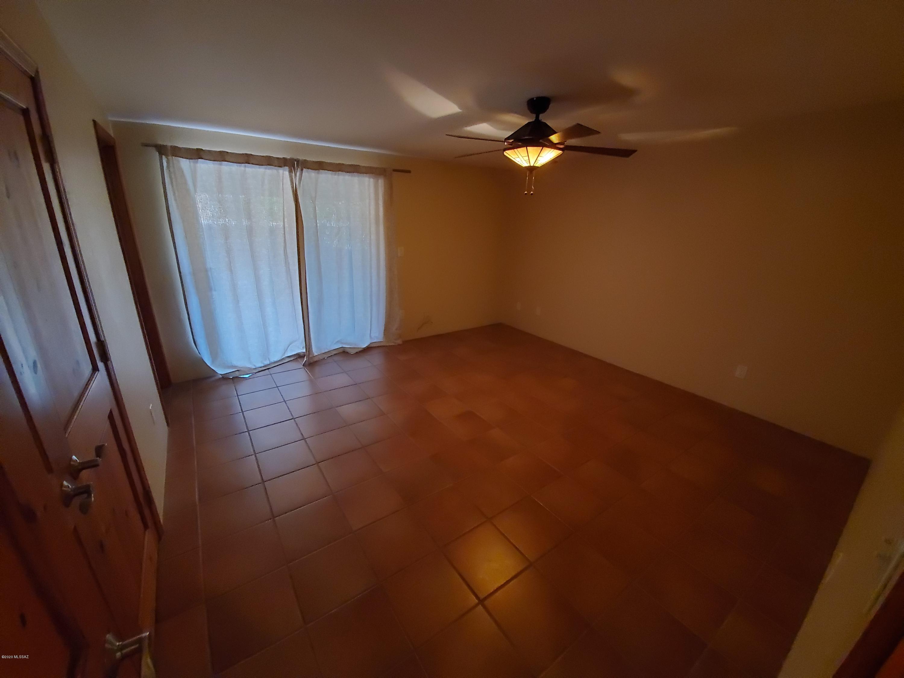 Solano Estates Unit 4 (1-98) - Residential Lease