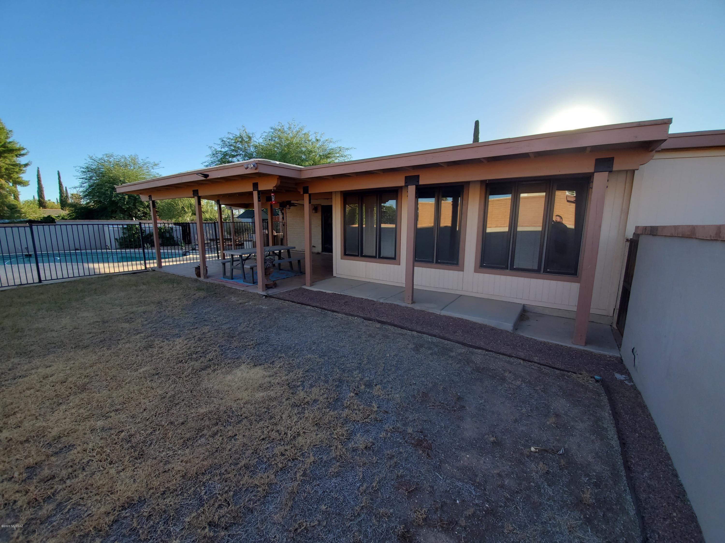 Solano Estates Unit 4 (1-98) - Residential Lease