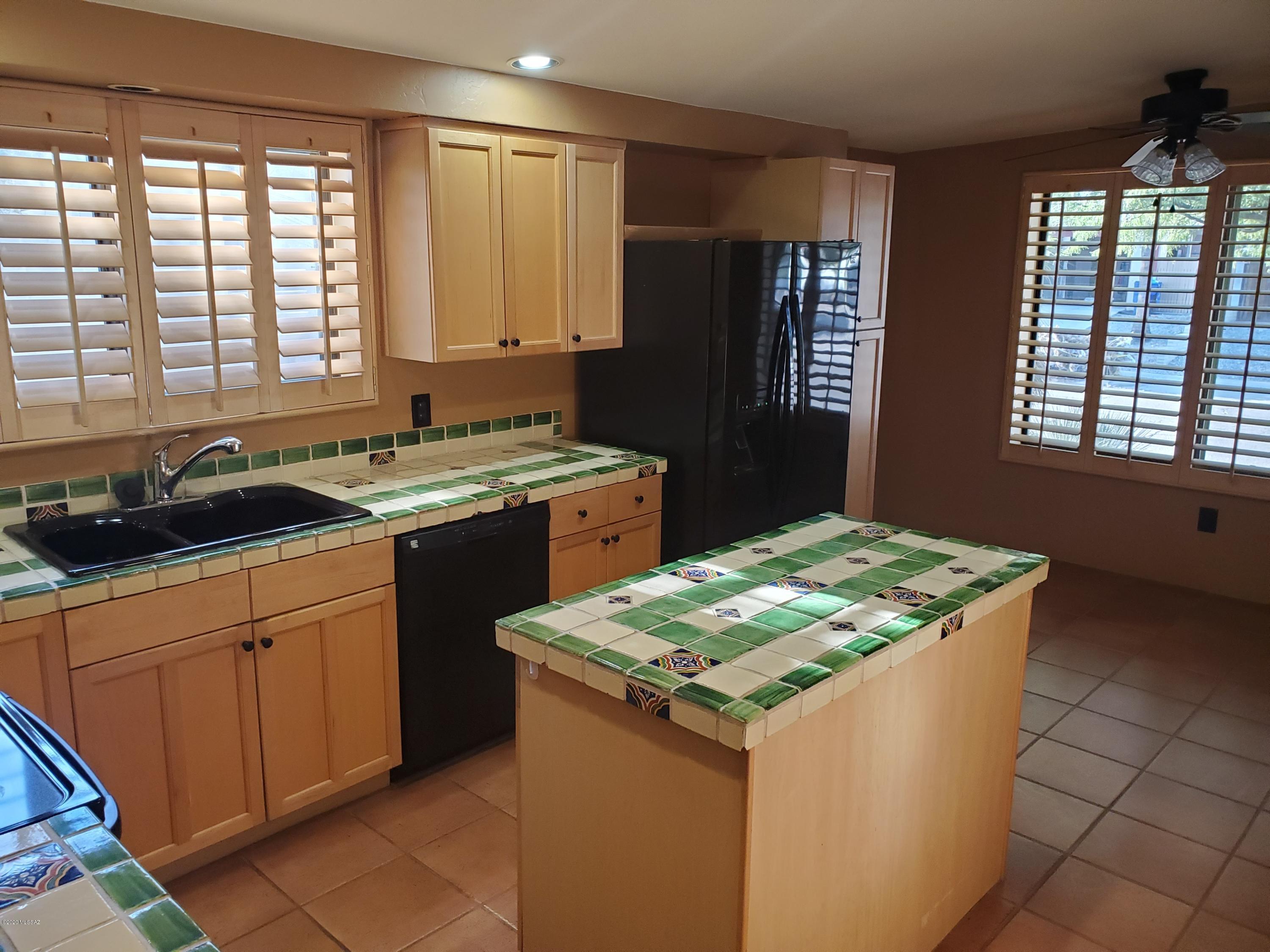Solano Estates Unit 4 (1-98) - Residential Lease