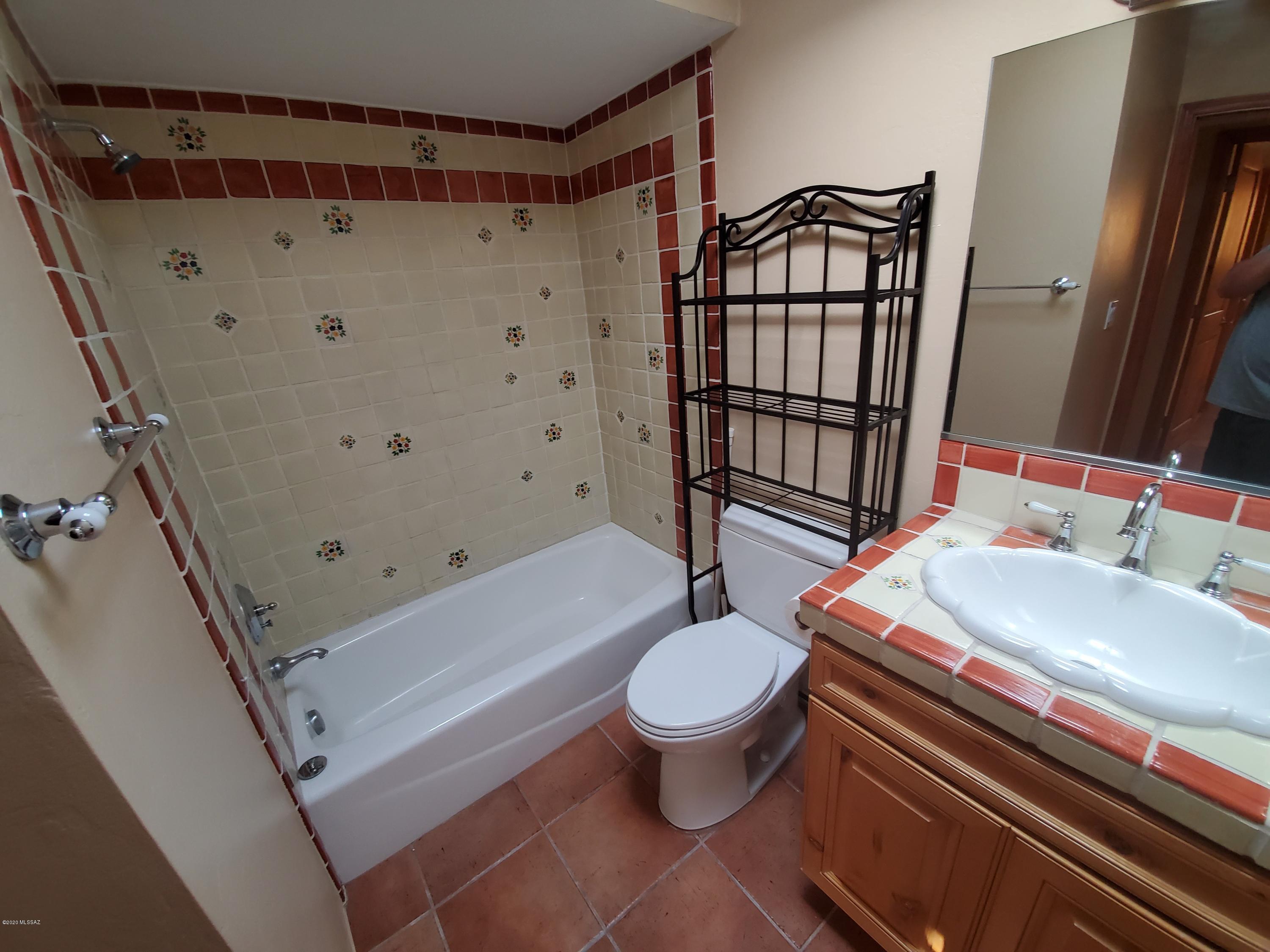 Solano Estates Unit 4 (1-98) - Residential Lease