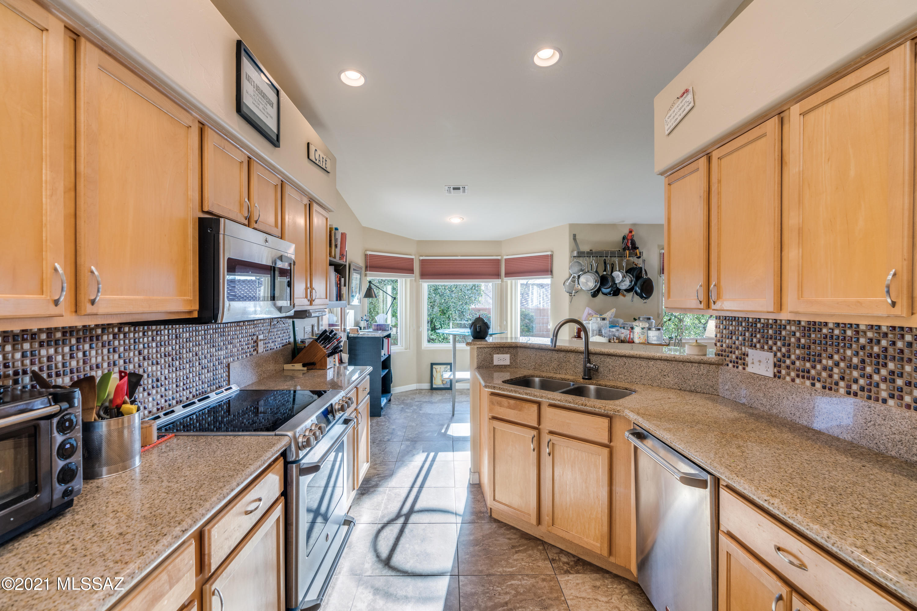 Window Rock At La Reserve - Residential
