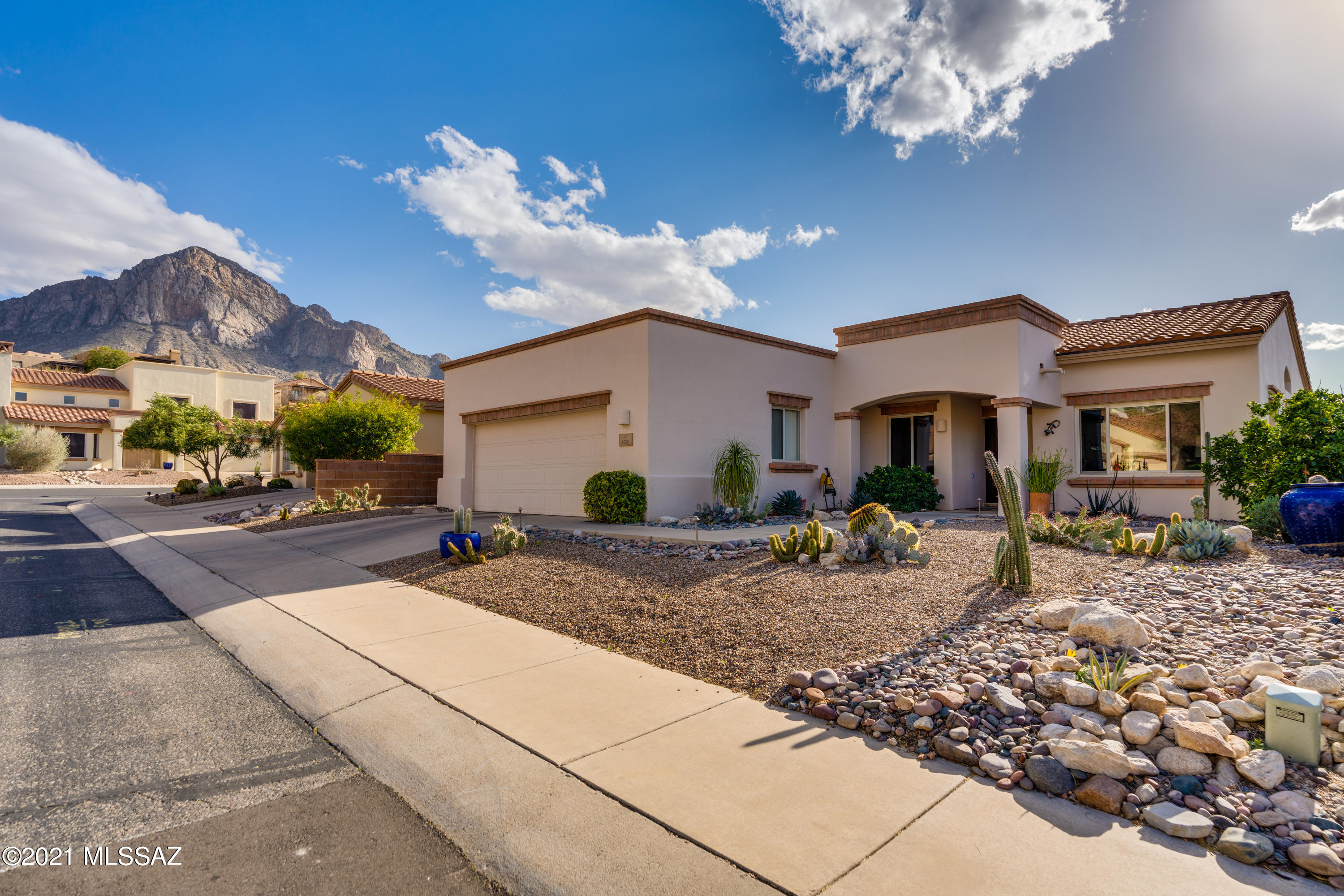 Window Rock At La Reserve - Residential