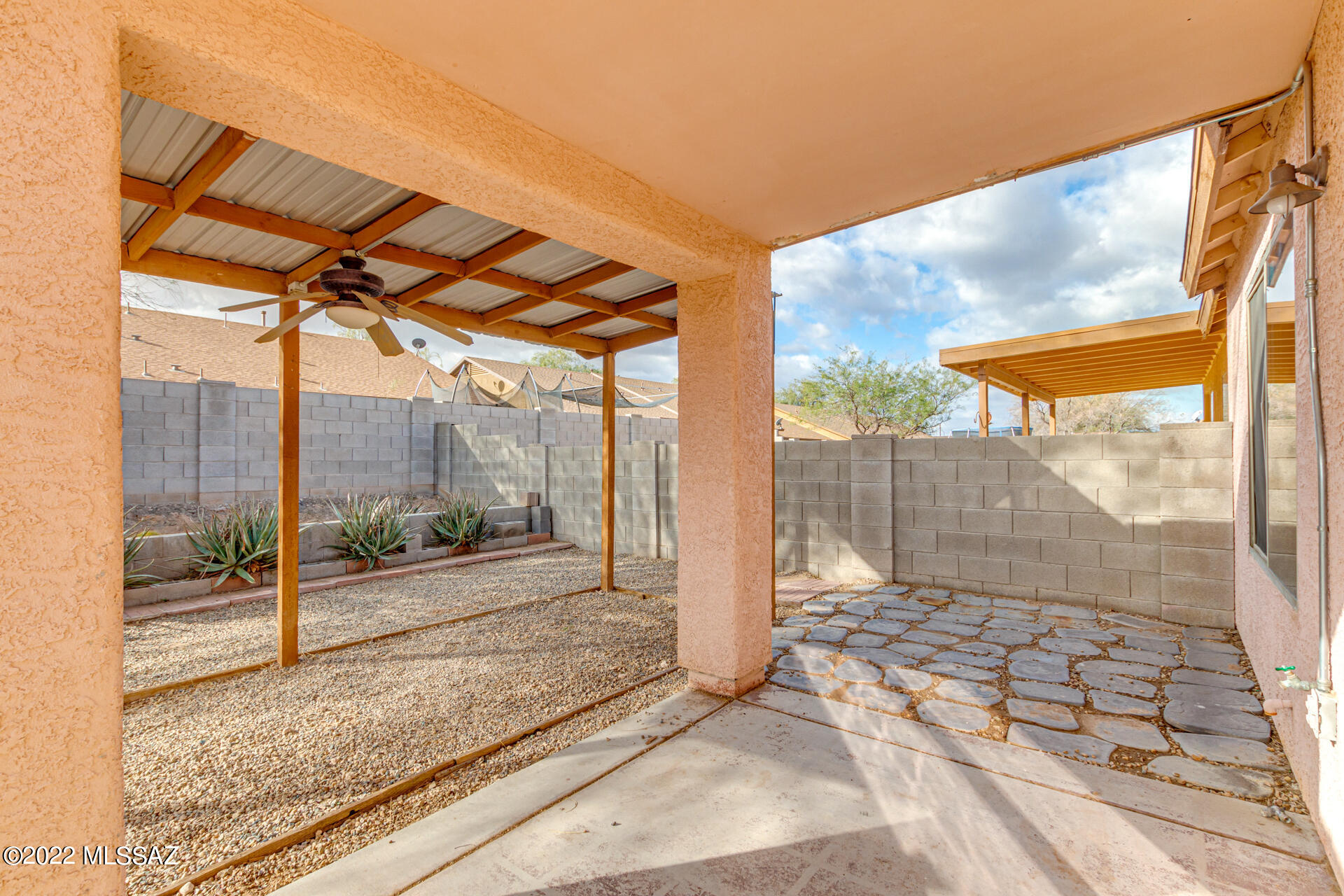 Tres Pueblos - Residential