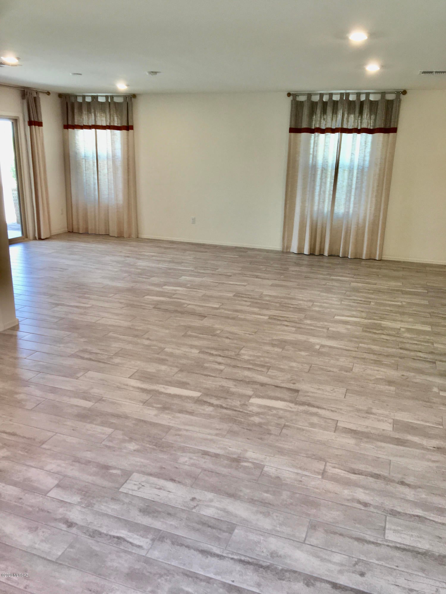 Arroyo Ridge (1 - 184) - Residential Lease