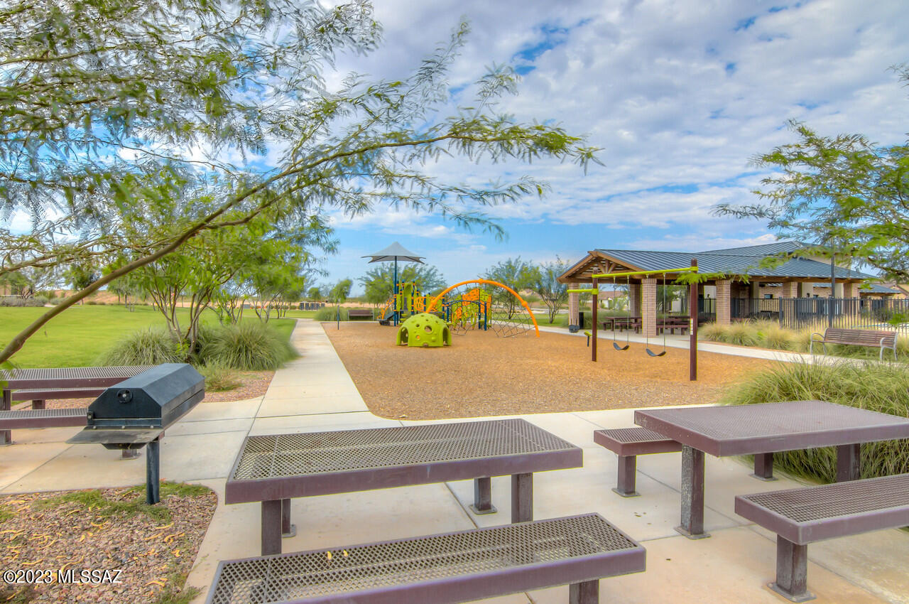 La Estancia De Tucson (1-330) - Residential