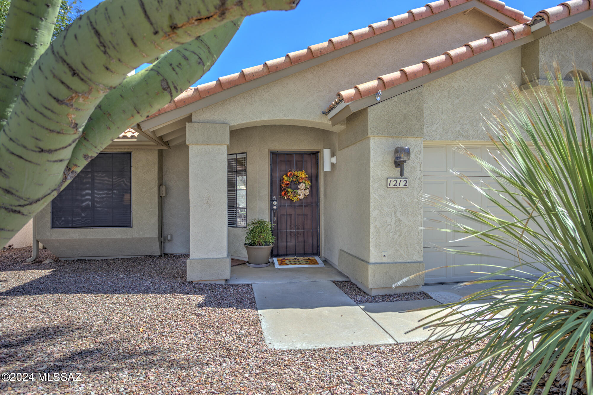 NW Gem, Stylishly, remodeled Contemporary home. NO POLY PIPES!. Spacious, Updated modern kitchen with Stainless Steel Appliances and Granite Counter Tops. Custom Interior Paint. Updated modern bathrooms. Primary bath has Dual Sink Vanity with Granite Counters, Beautiful Tile Surround and Roll-in Shower. Rich wood laminate flooring. Newer carpet and padding in bedrooms. Oversized, Covered back patio, Artificial Turf, lovely Shade Trees and Mature vegetation. Upgraded Door Hardware and Light Fixtures. Two car garage with loads of storage cabinets. Roof underlayment replaced in 2017. This quaint and comfortable home is nestled in the sought after Autumn Hills Subdivision. Conveniently located close to Shopping, Restaurants, Golf Course and Parks. Hurry, this shiny penny won't last long!