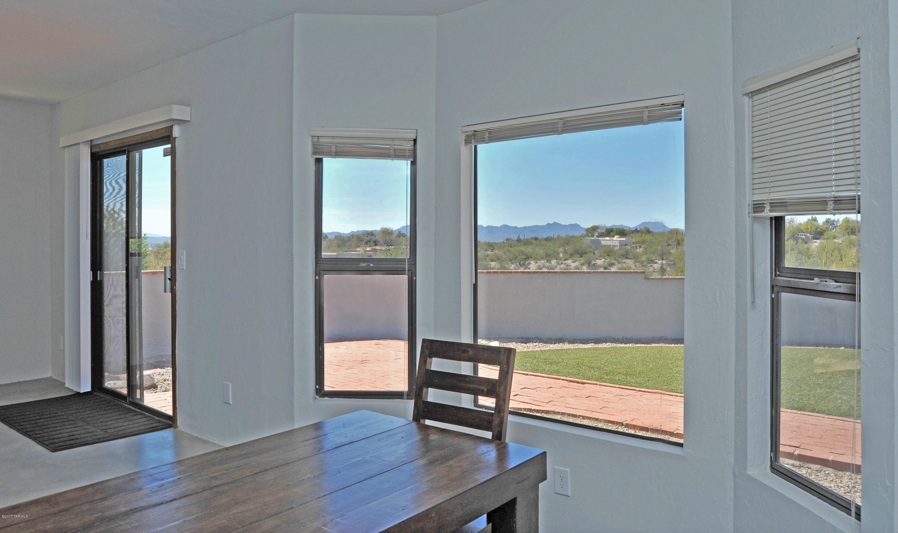 Las Alturas (1-167) - Residential
