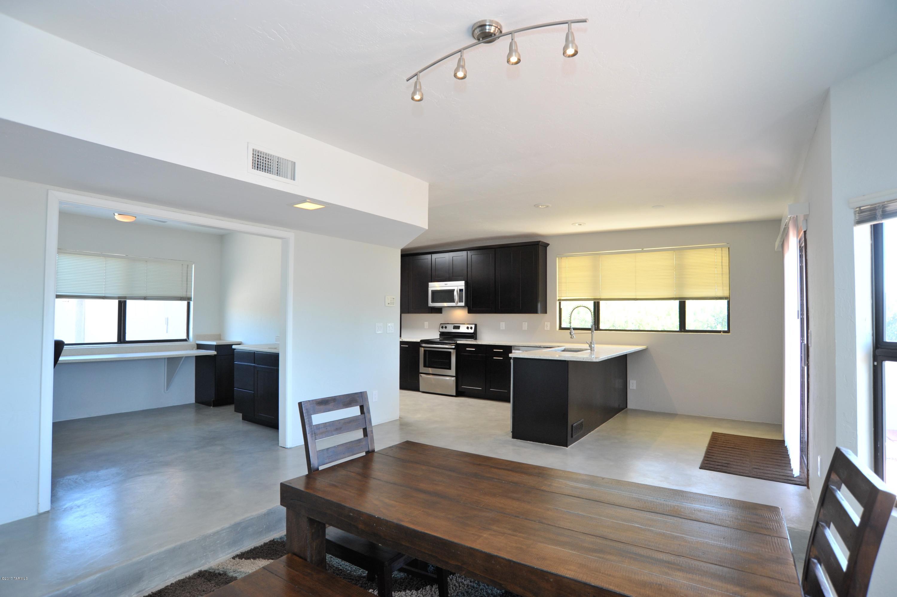 Las Alturas (1-167) - Residential