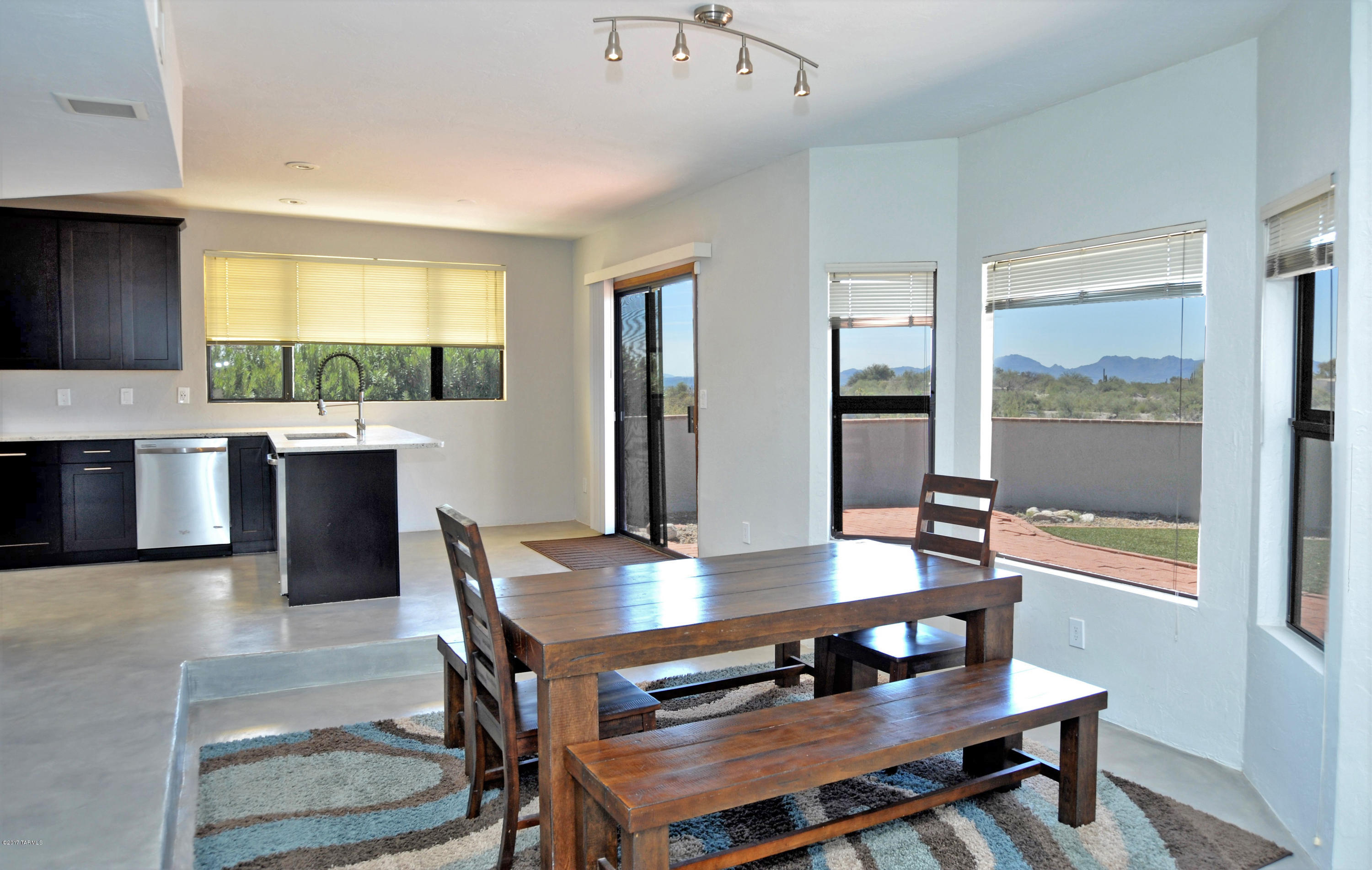 Las Alturas (1-167) - Residential