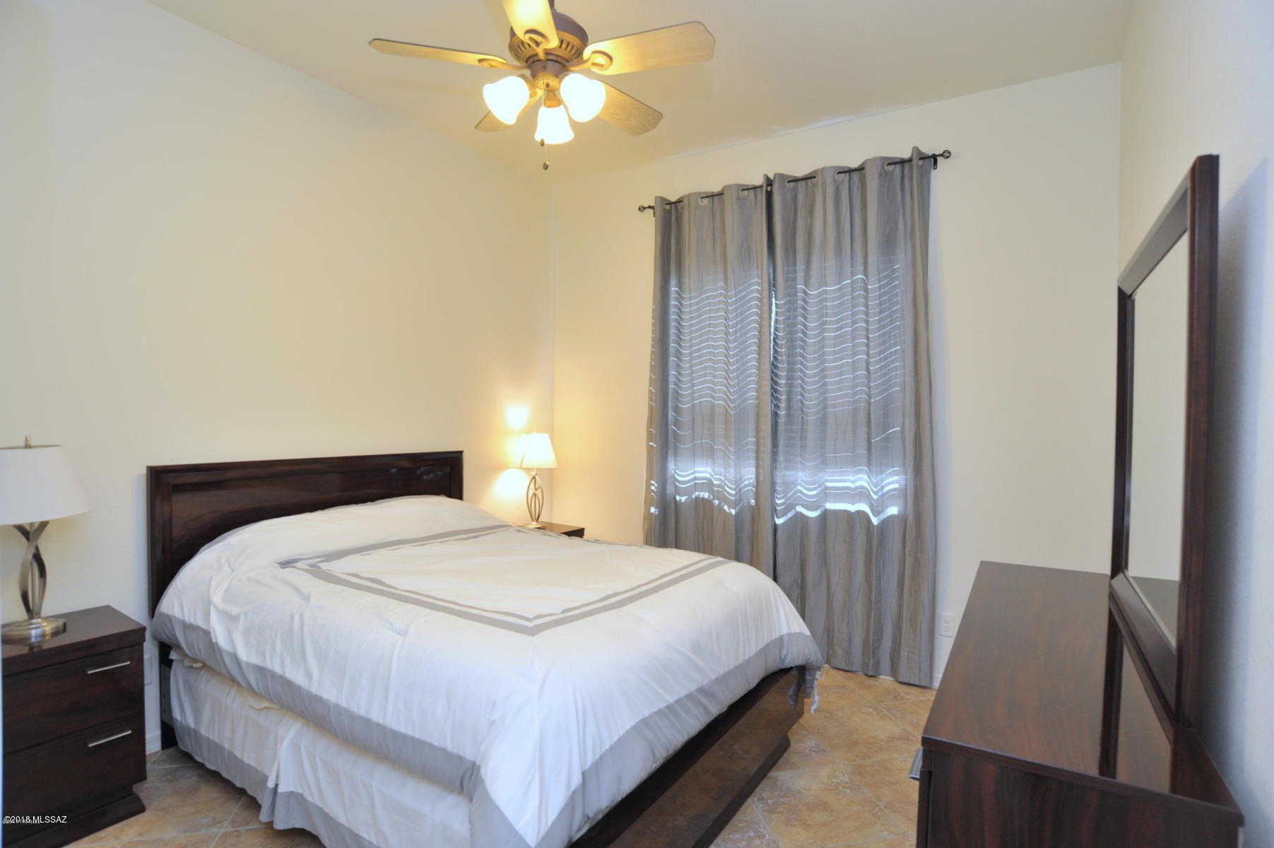 Rancho Del Lago (466-540) - Residential Lease