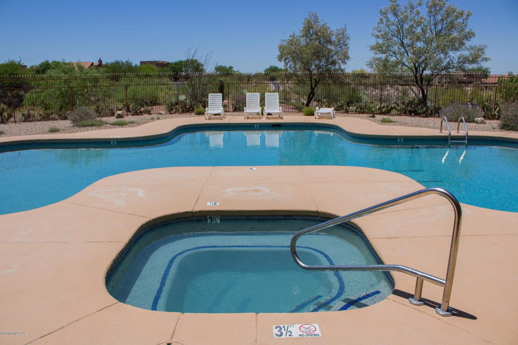 Rancho Del Lago (466-540) - Residential Lease