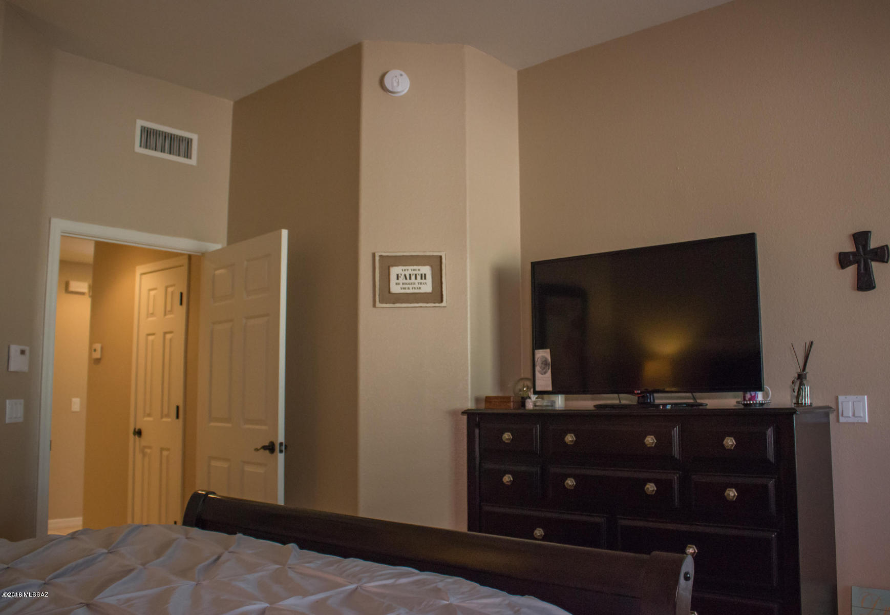 Rancho Del Lago (466-540) - Residential Lease