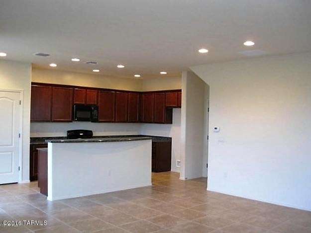 Riverside Crossing (1-133) - Residential Lease