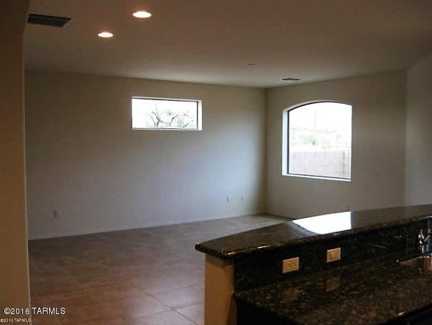 Riverside Crossing (1-133) - Residential Lease