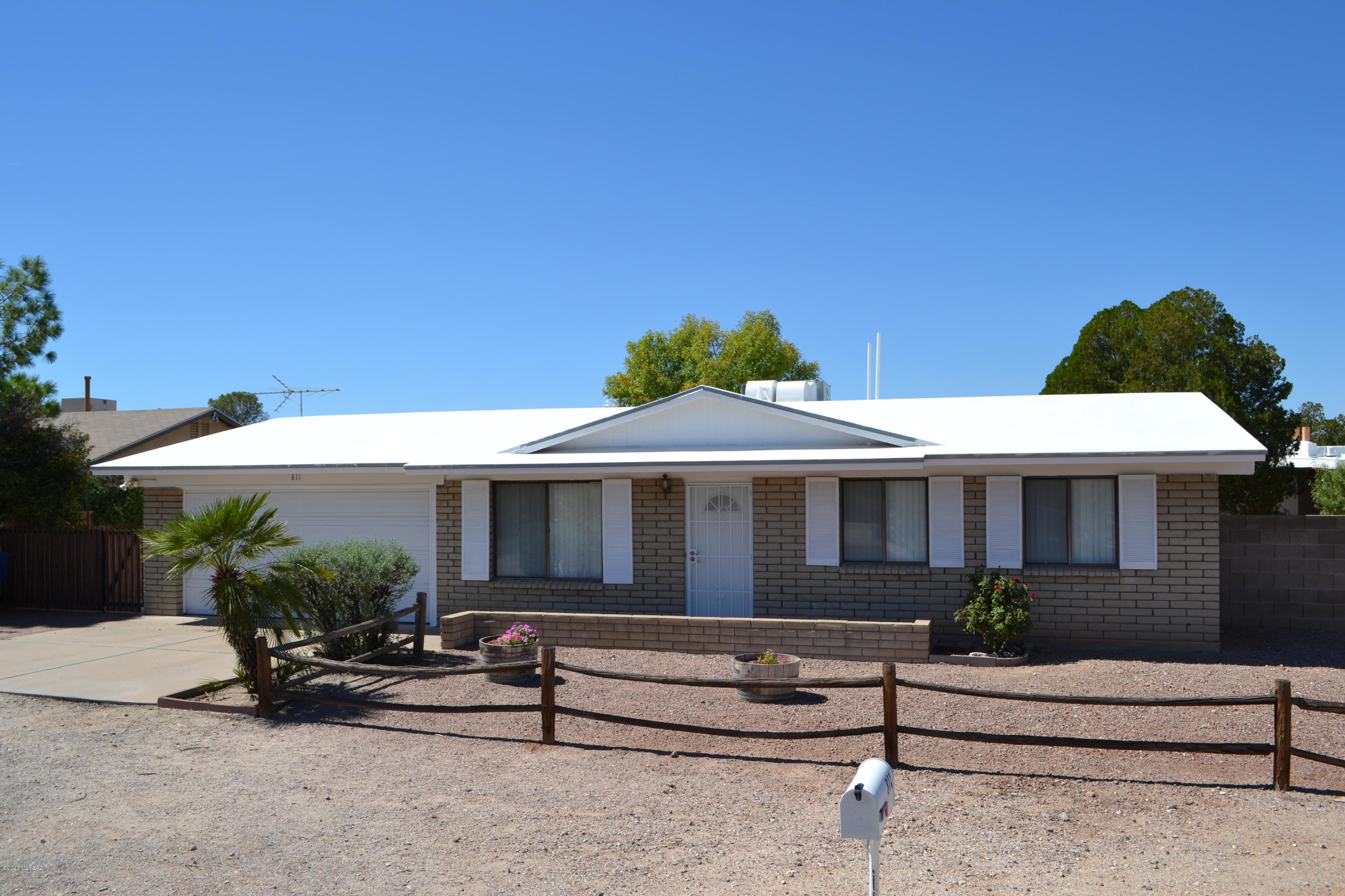 Great property on the east side. 3BR, 2BA. Newer kitchen cabinets, refrigerator and pantry.
Ceramic tile and carpet floors. Large lot with mature trees.
