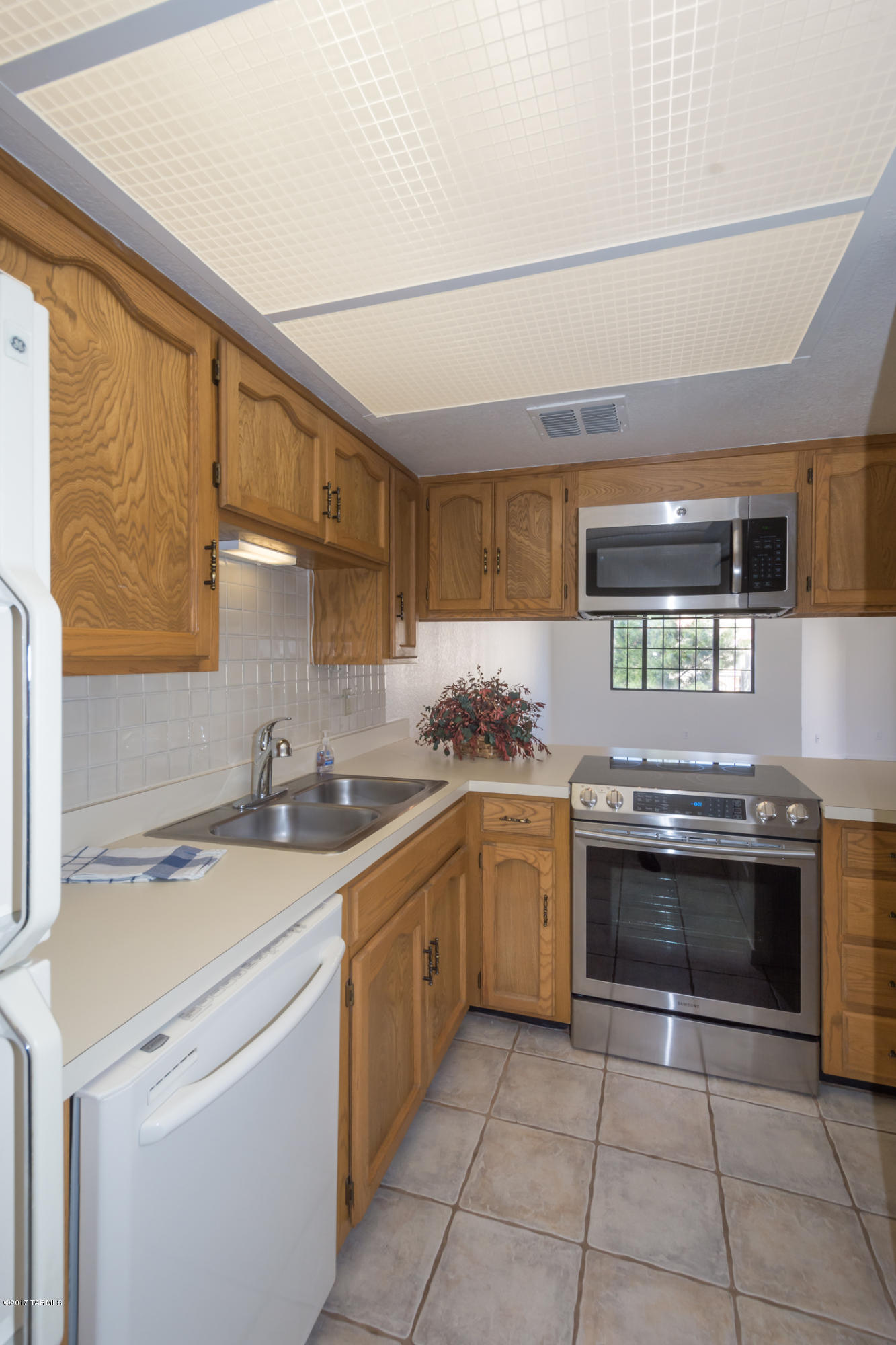 Twelve Hundred River Rd Condos - Residential