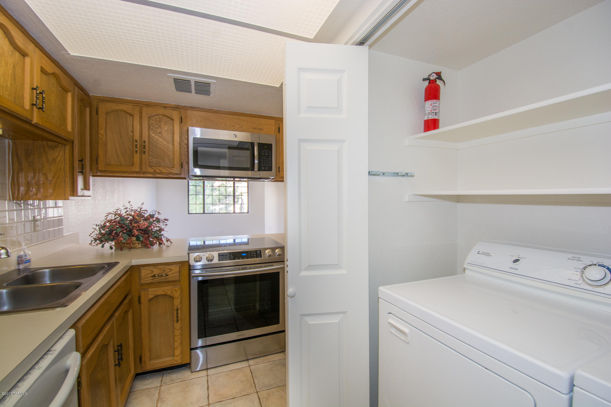 Twelve Hundred River Rd Condos - Residential