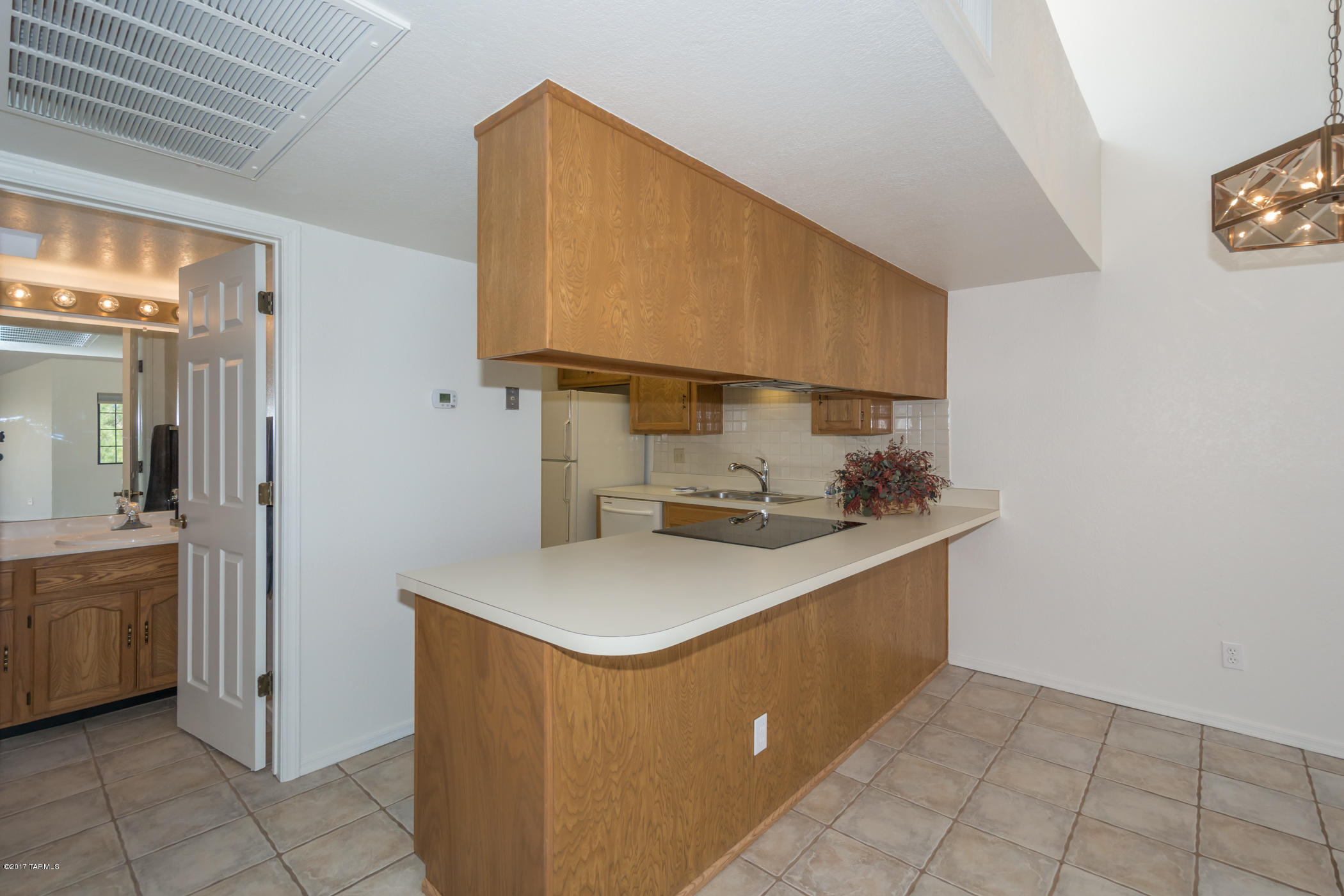 Twelve Hundred River Rd Condos - Residential
