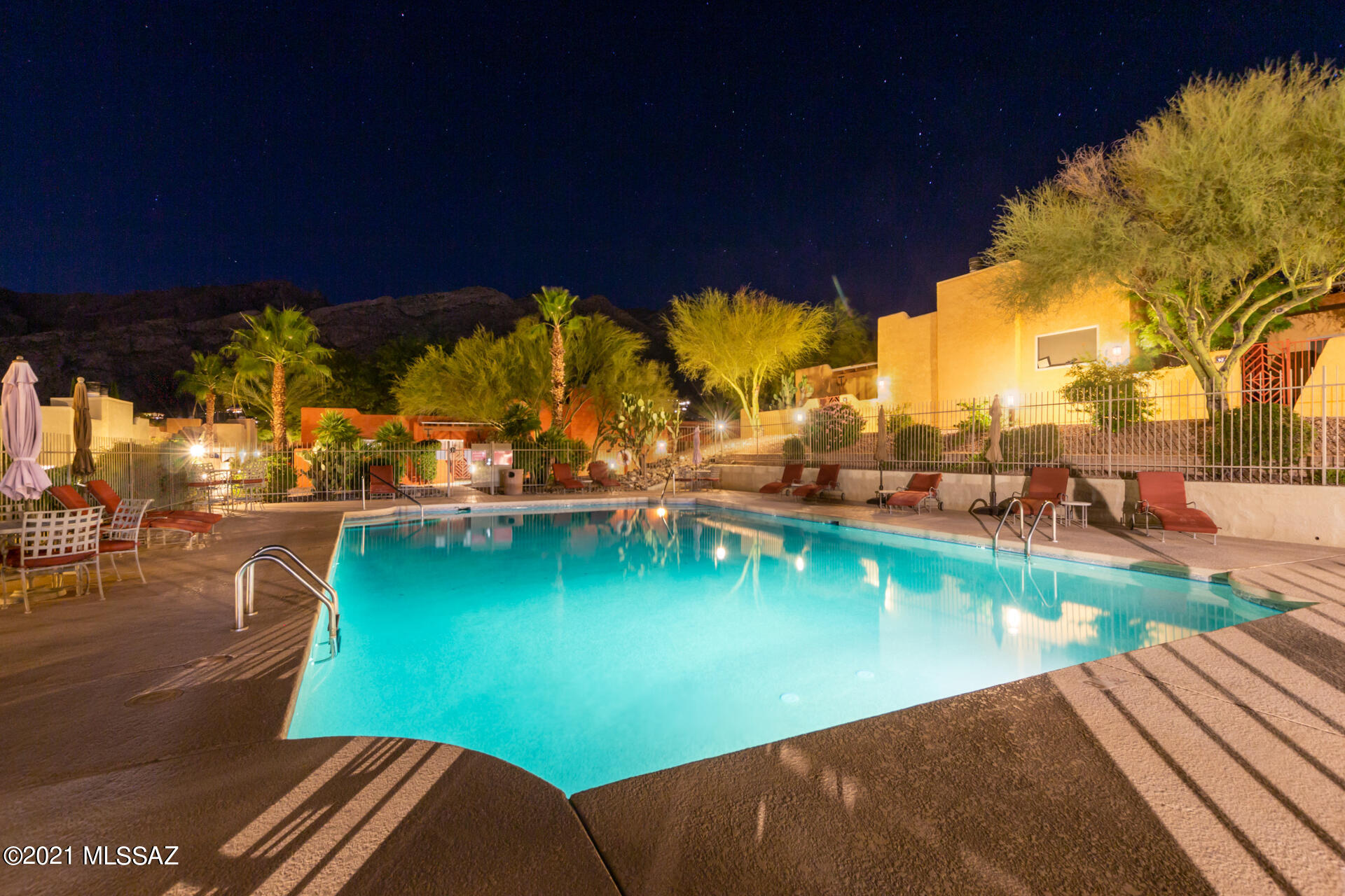 Reflections in the Catalina Condominium - Residential