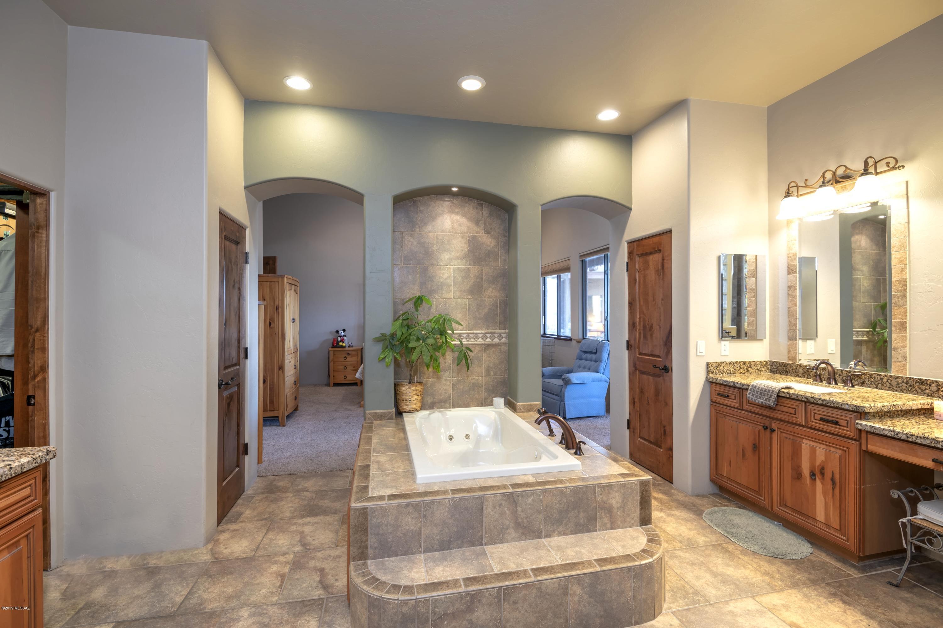 Coyote Creek (1-395) - Residential