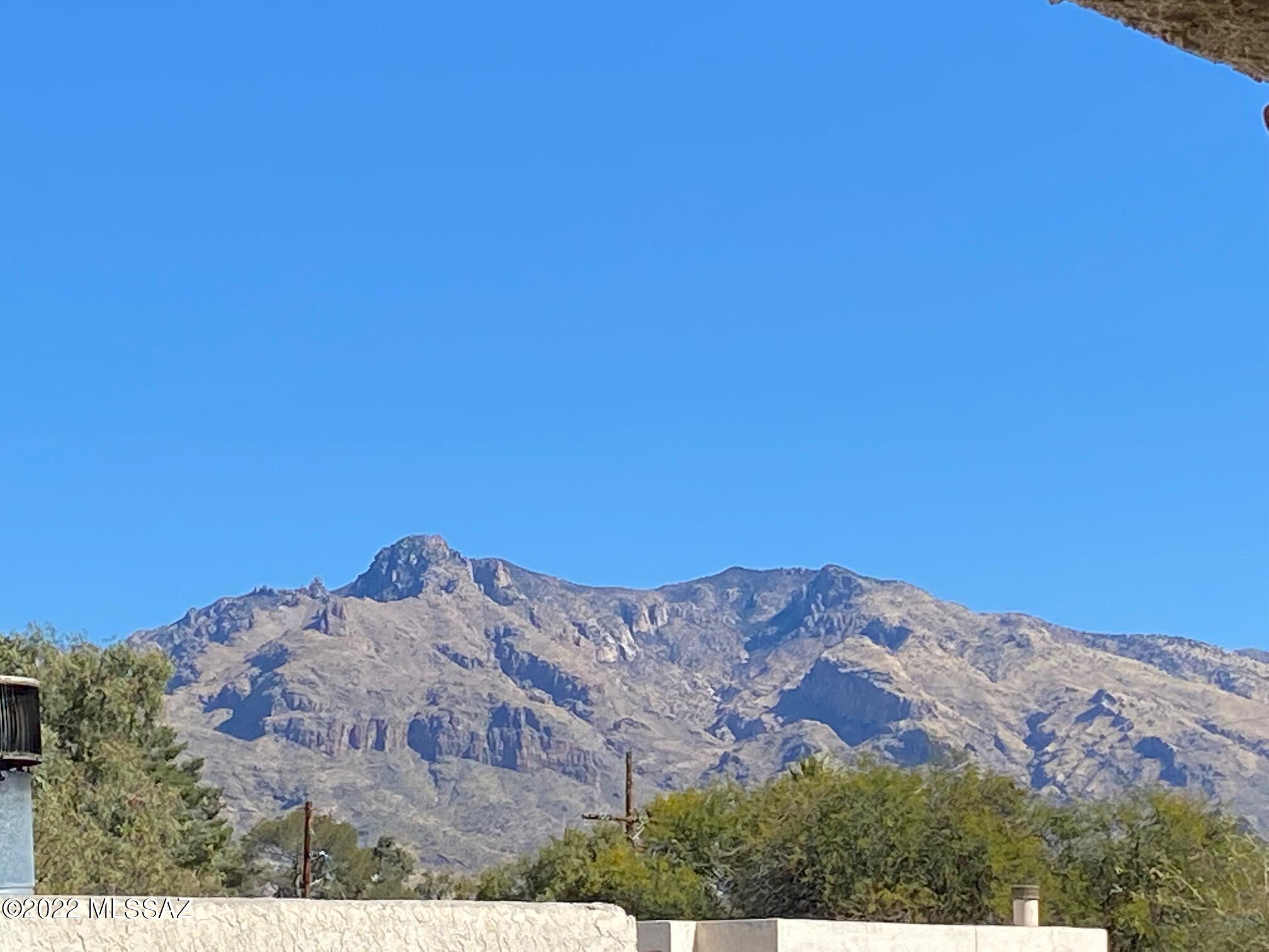 Las Lomitas Townhouses - Residential