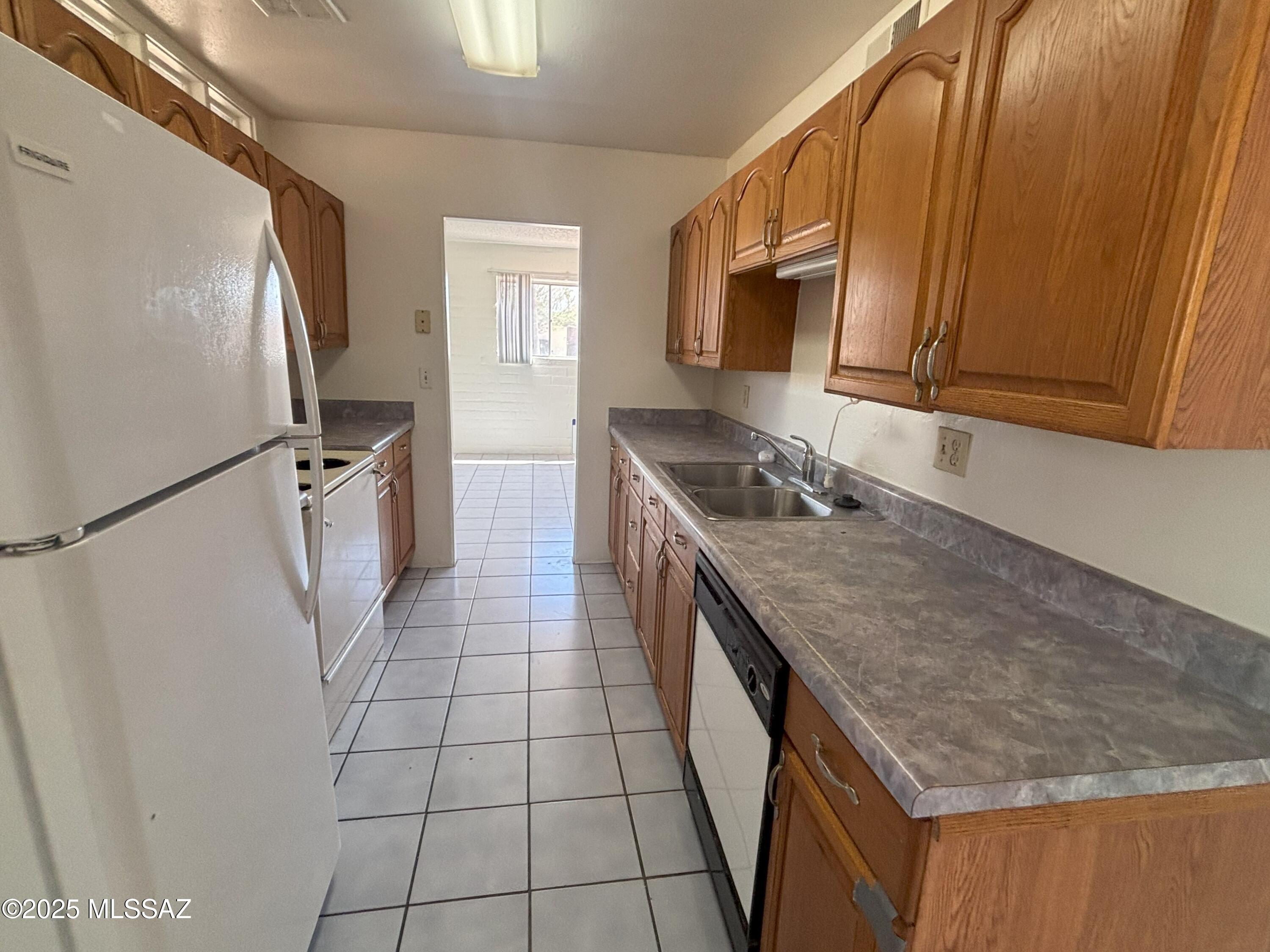 Sherwood Village Terrace (1-85) - Residential