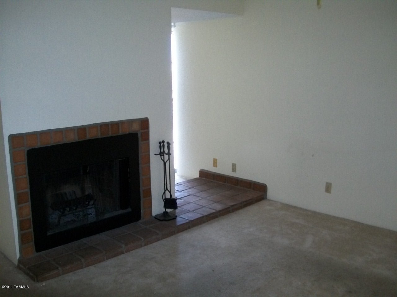 El Presidio Condos (1-16) - Residential Lease