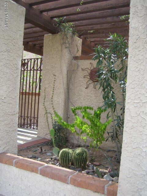 El Presidio Condos (1-16) - Residential Lease