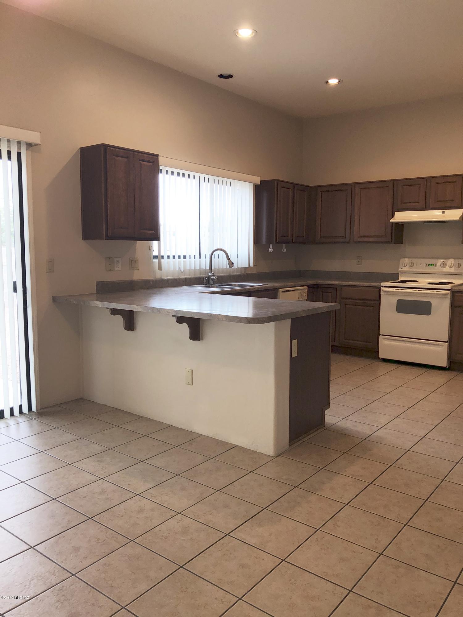 Paseo Estrella (1-104) - Residential