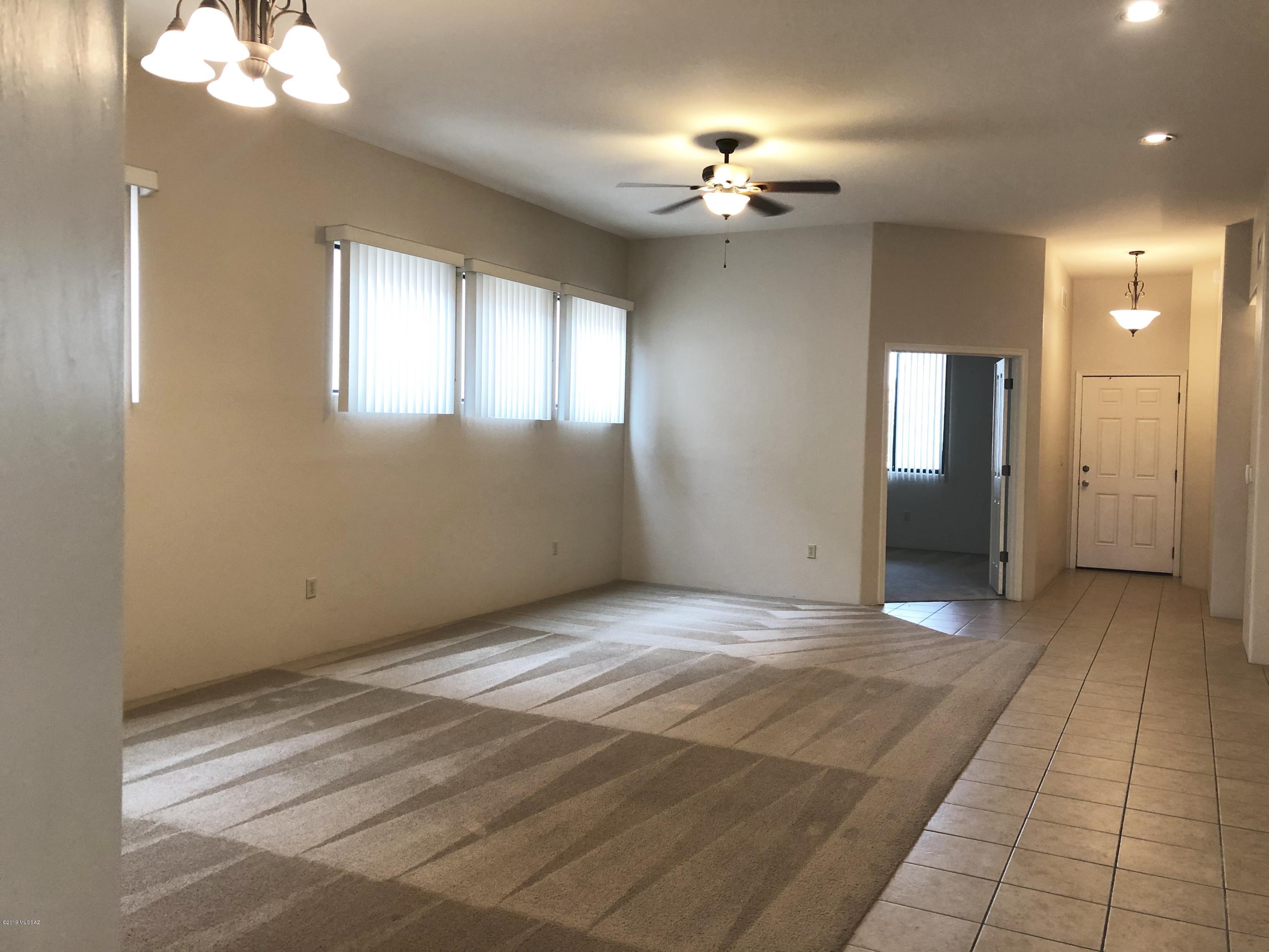 Paseo Estrella (1-104) - Residential