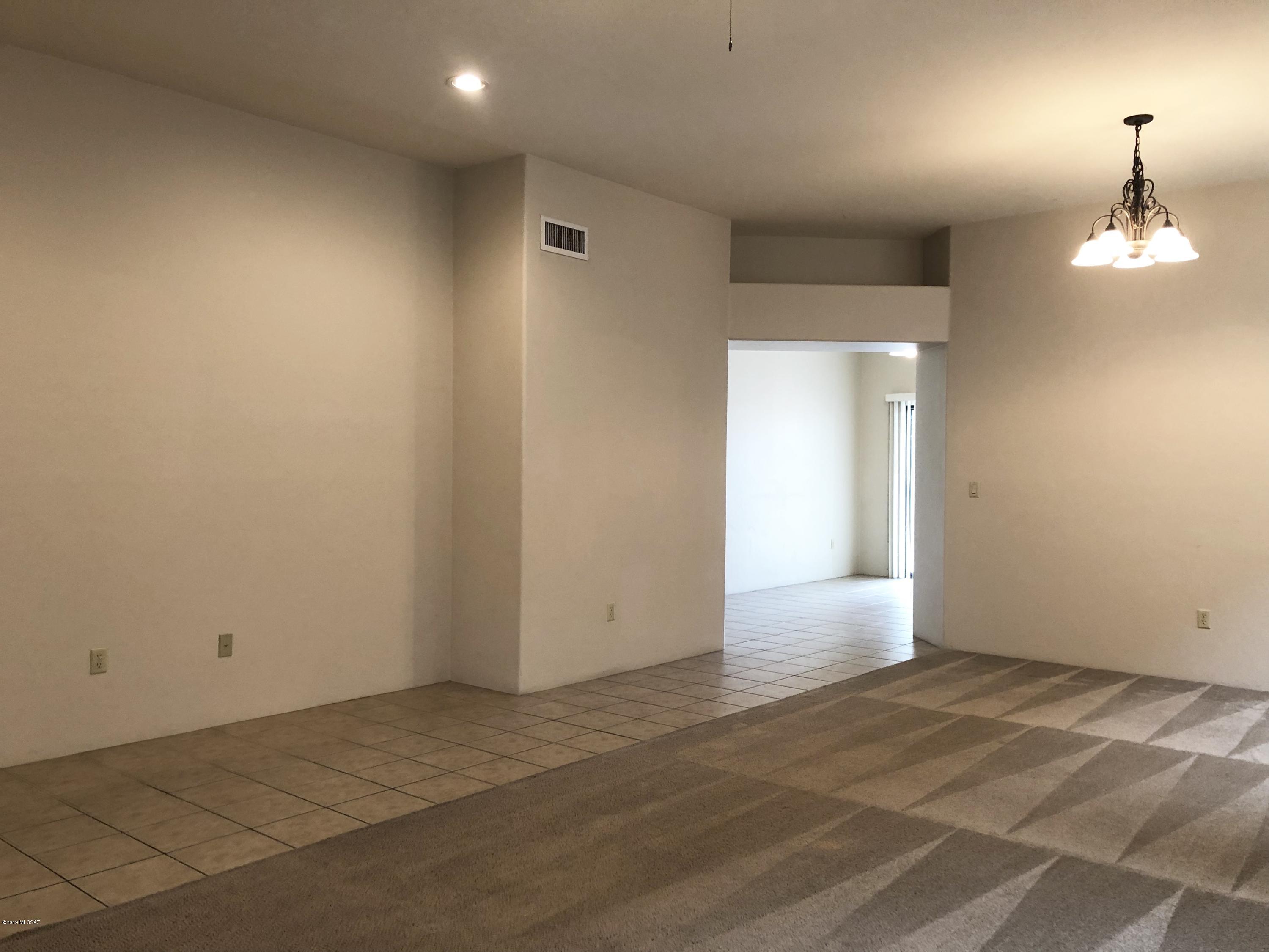 Paseo Estrella (1-104) - Residential