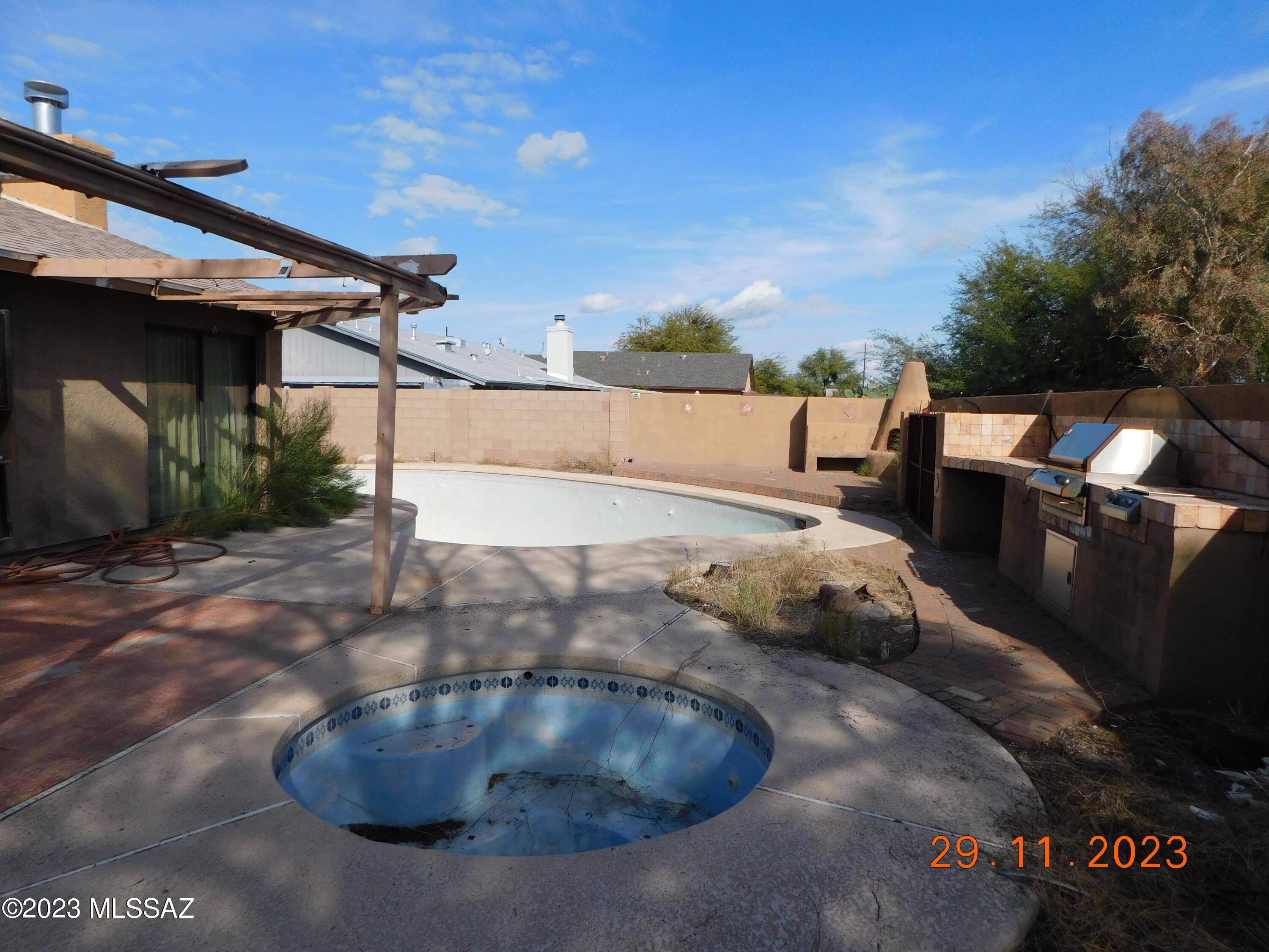 Paseo Vista (1-234) - Residential