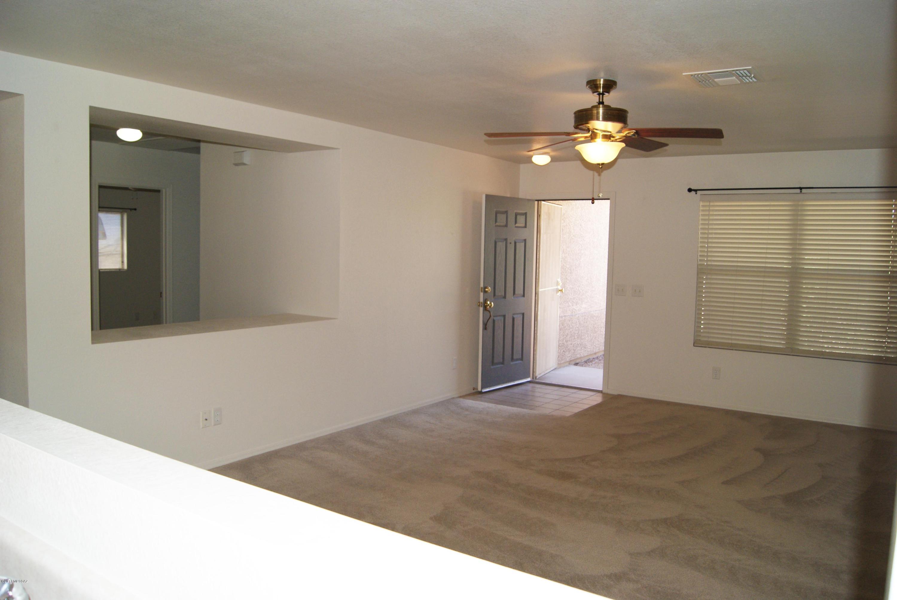 Arizona La Victoria (1-131) - Residential Lease