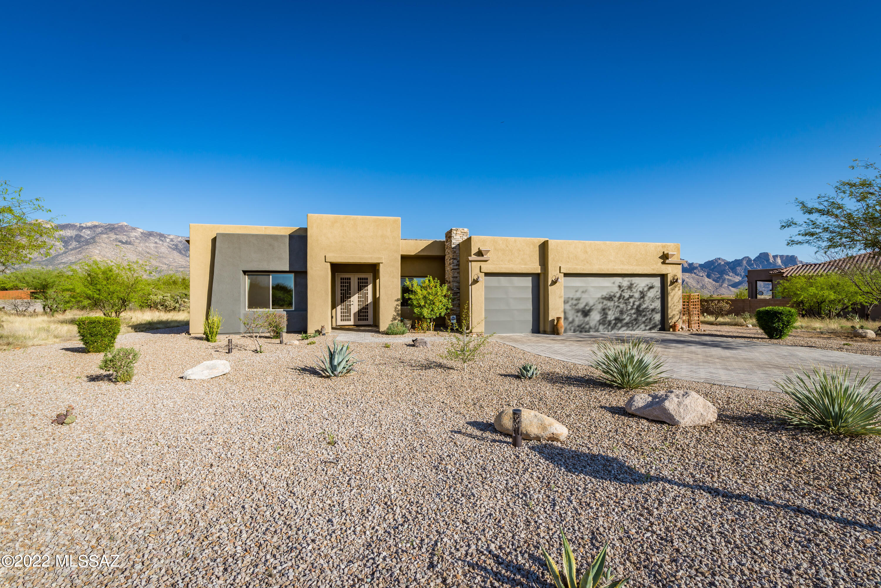 Yolanda Oasis - Residential
