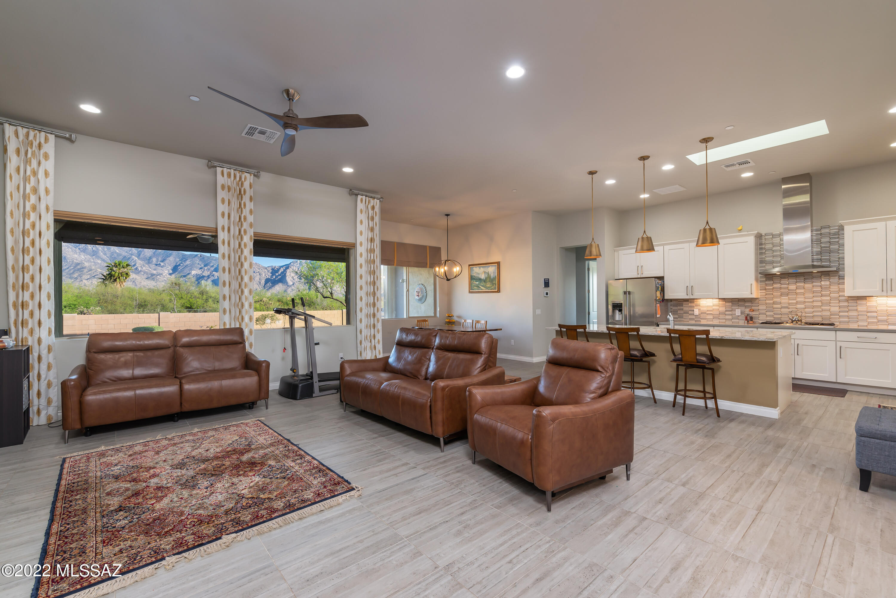 Yolanda Oasis - Residential