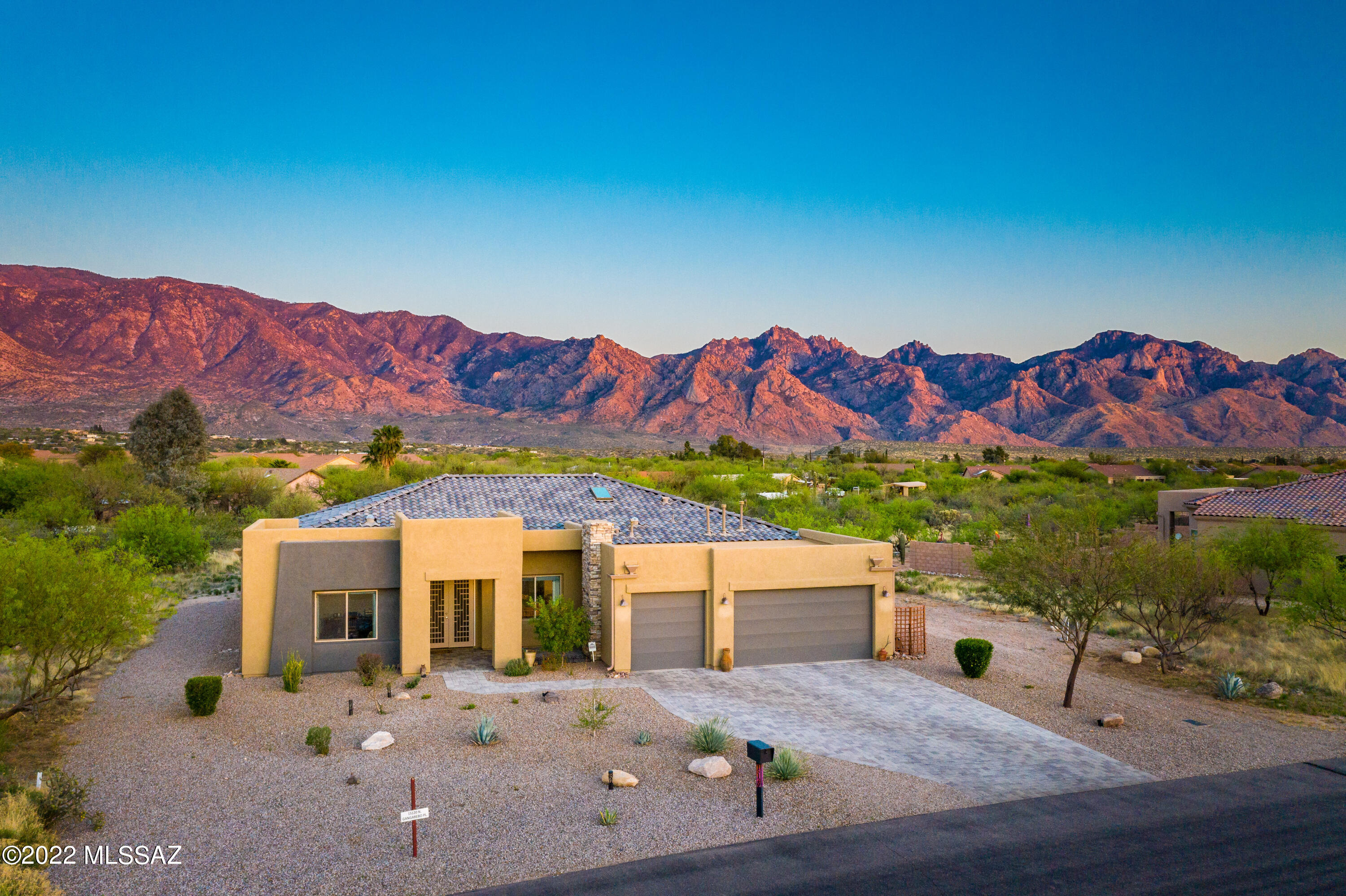 Yolanda Oasis - Residential