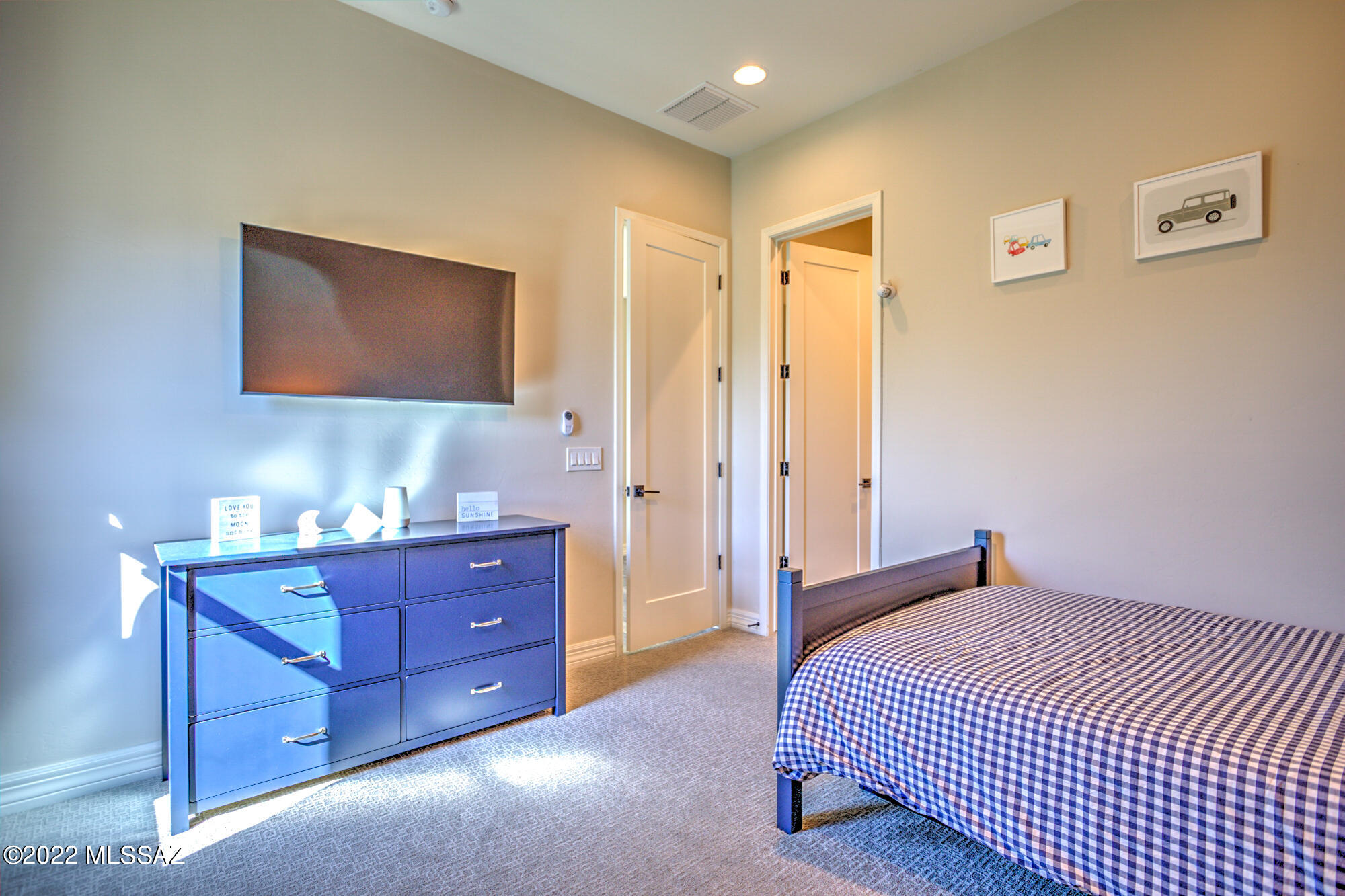 Sanctuary At Silverhawke - Residential