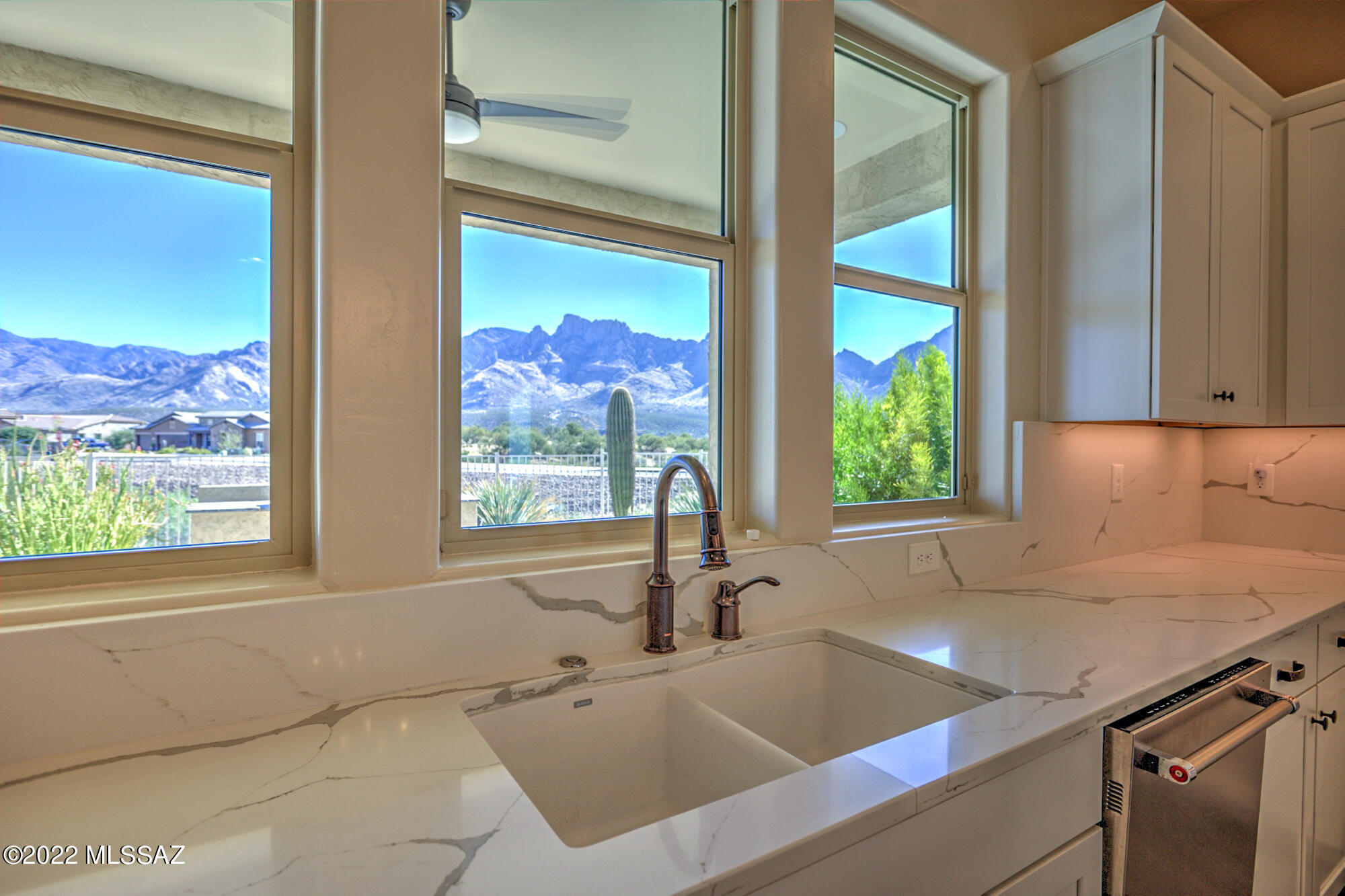 Sanctuary At Silverhawke - Residential