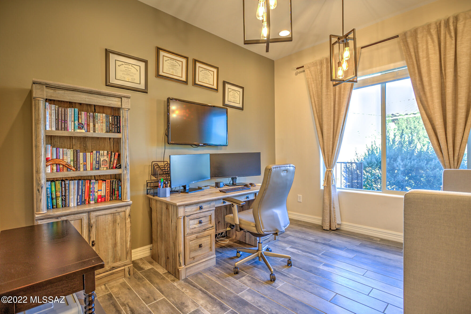 Sanctuary At Silverhawke - Residential
