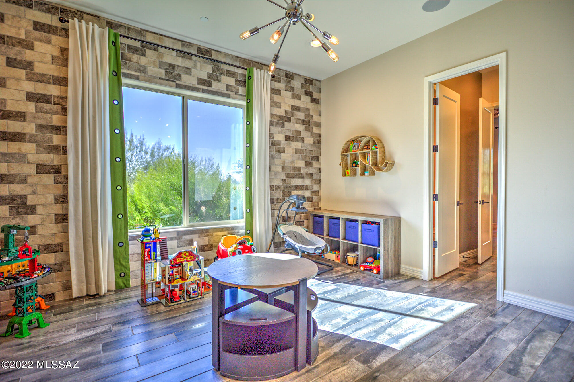 Sanctuary At Silverhawke - Residential