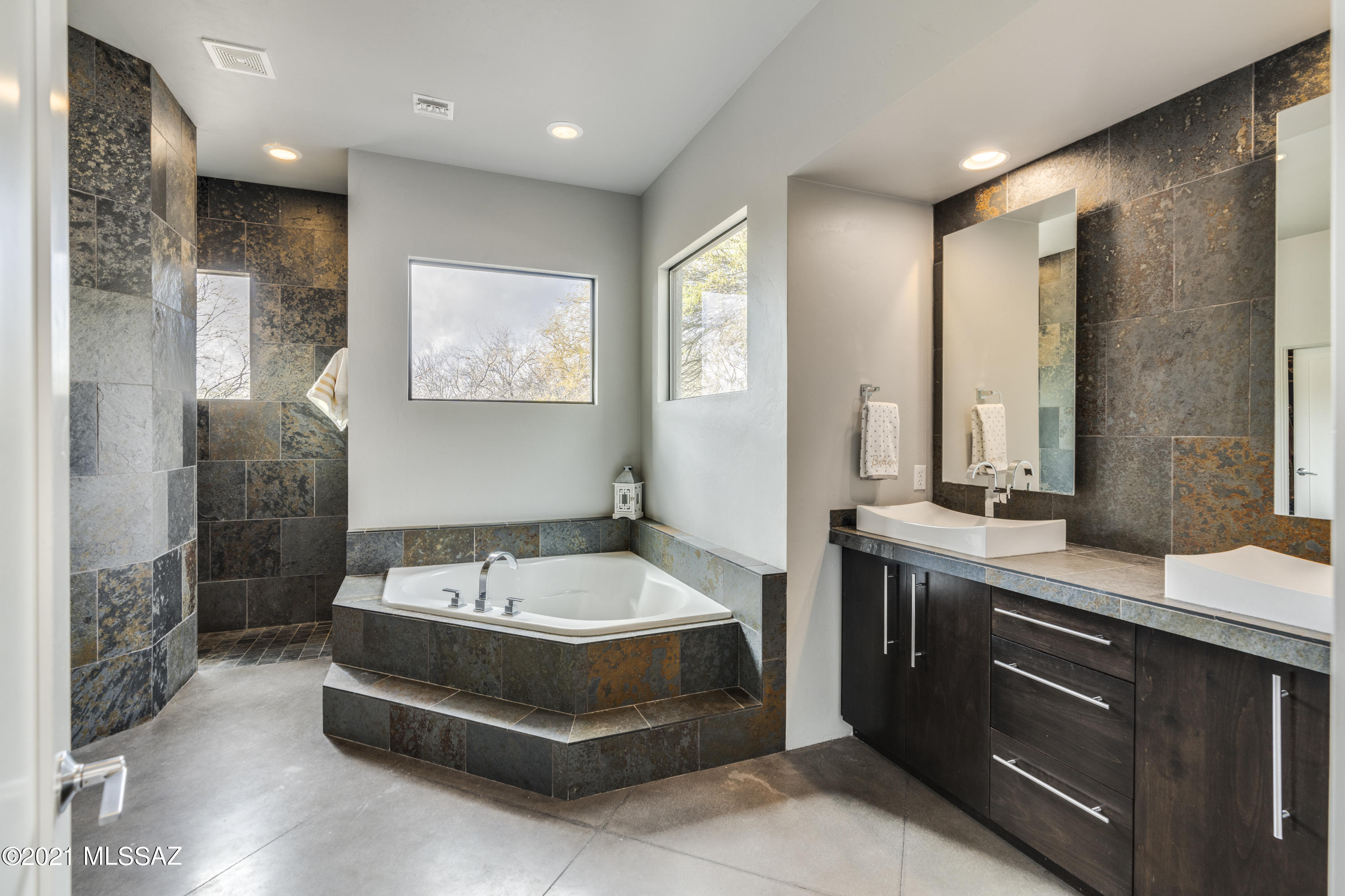 Snyder Creek Canyon (1-29) - Residential