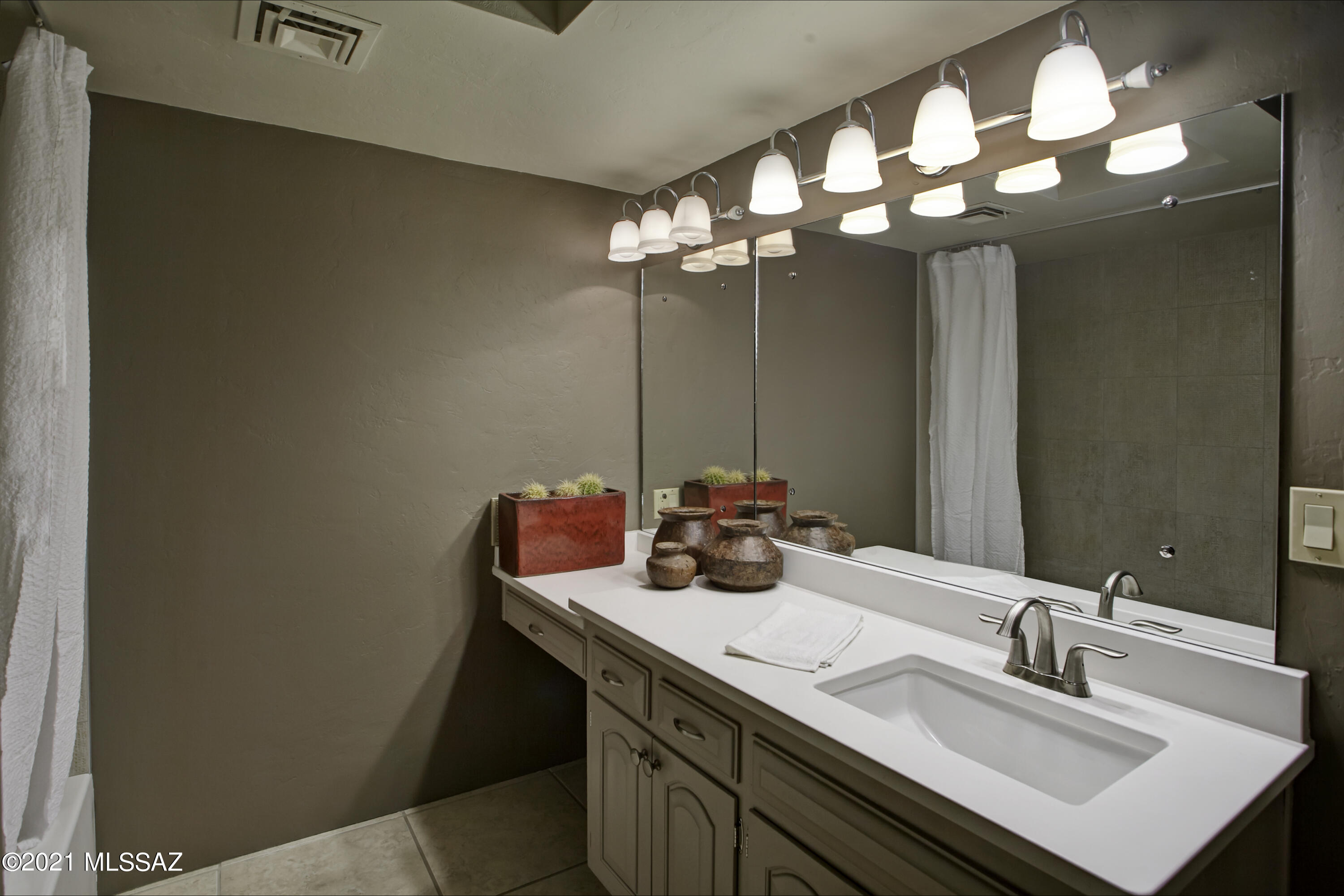 Catalina Foothills Estates NO. 7 - Residential
