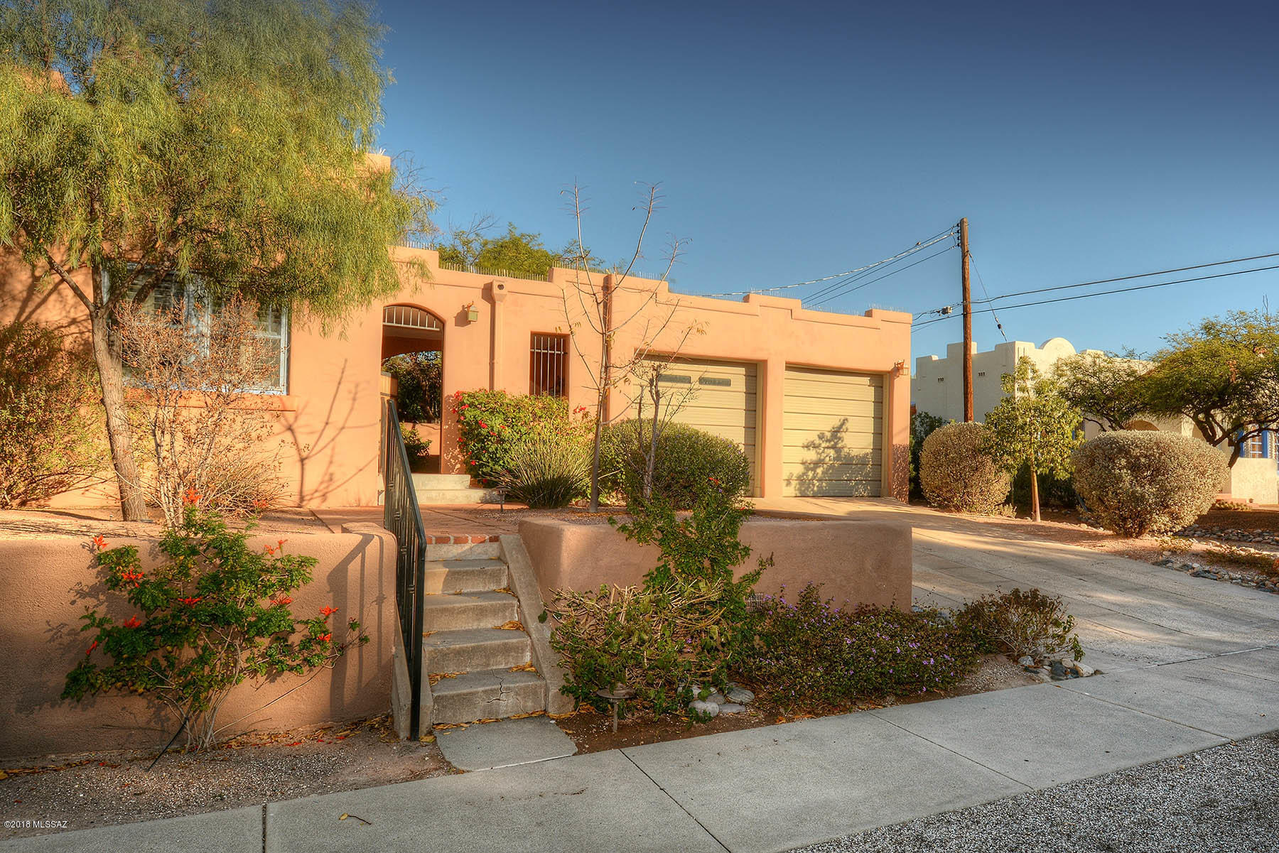 University Manor - Residential