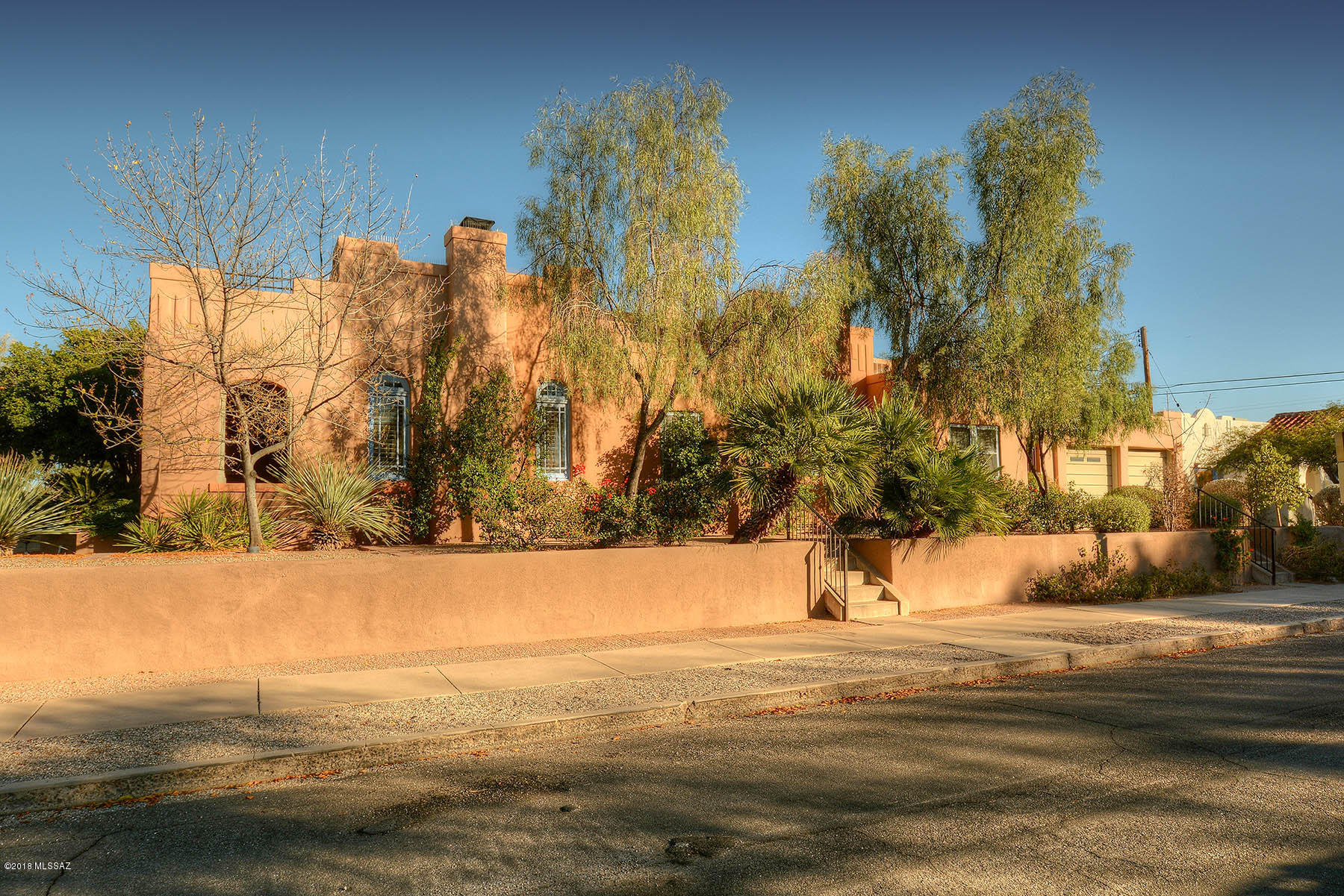 University Manor - Residential