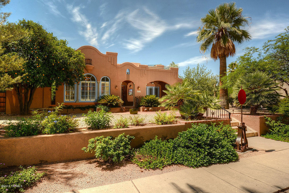 University Manor - Residential