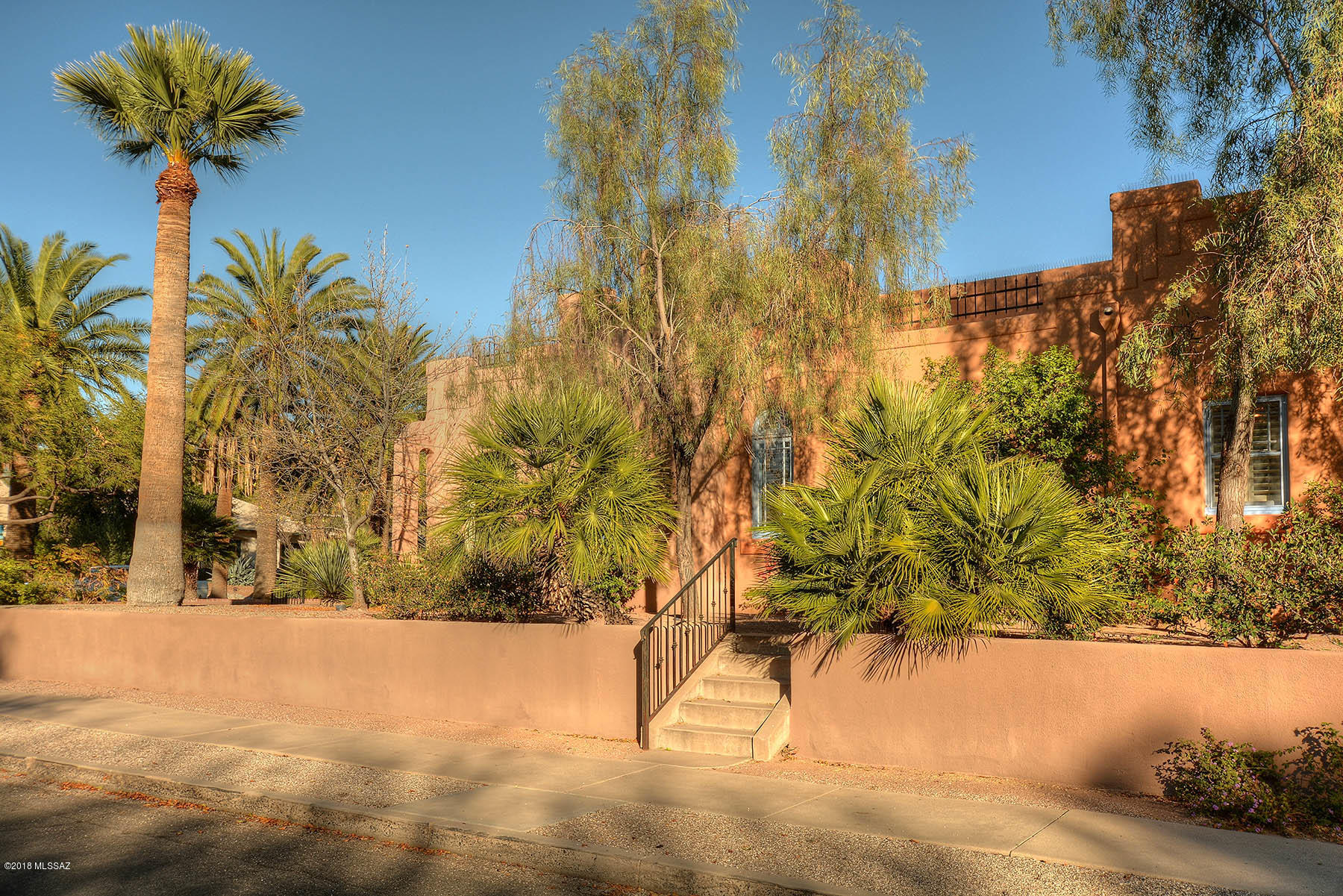 University Manor - Residential