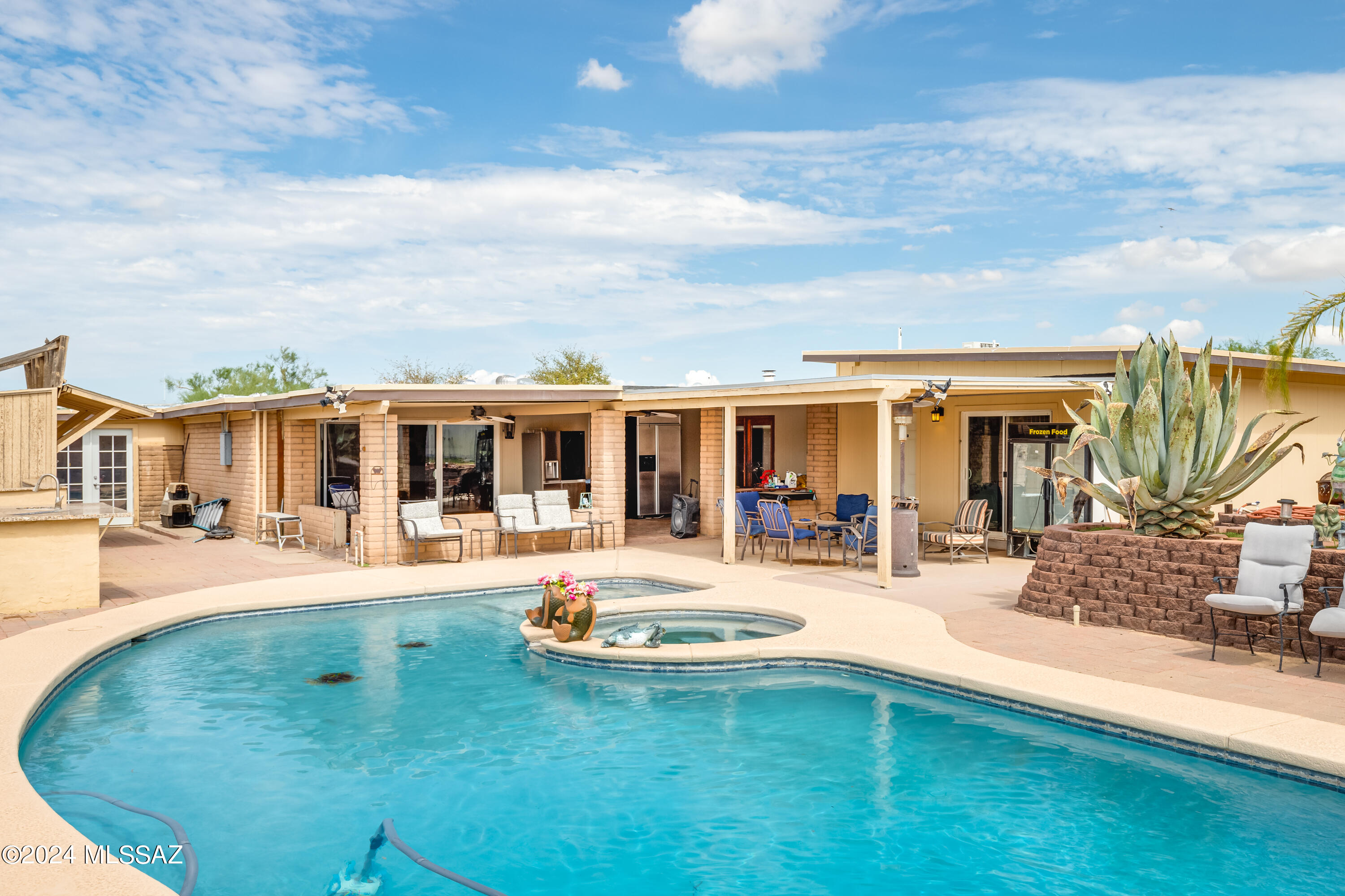 Casas Adobes Estates (650-760) - Residential
