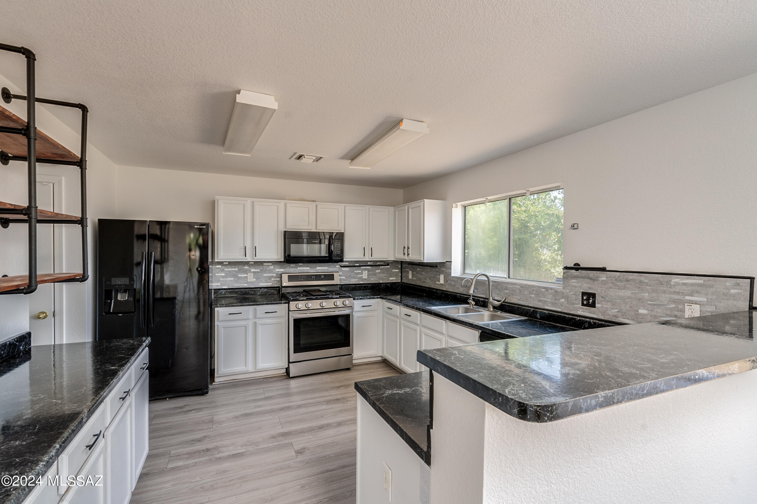 La Tierra Buena (1-207) - Residential